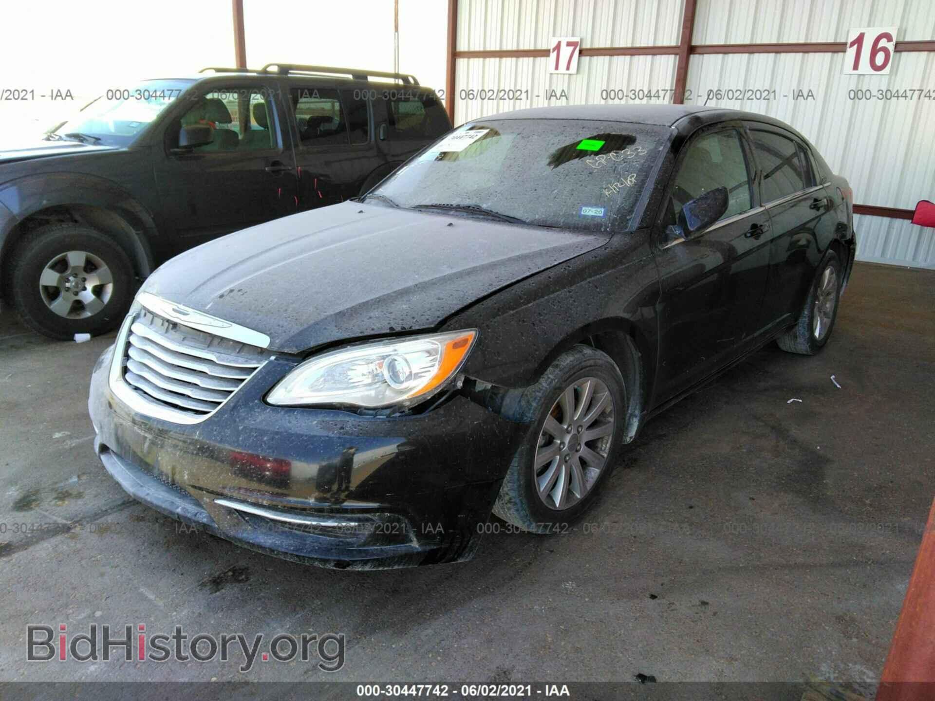 2014 CHRYSLER 200 - VIN: 1C3CCBBB4EN137732 - Фото 2