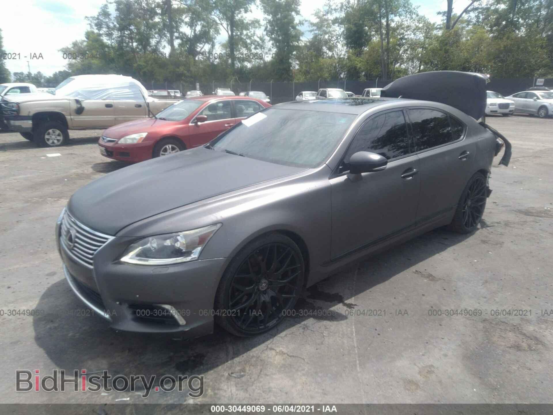 2013 LEXUS LS 460 - VIN: JTHCL5EF4D5018281 - Photo 2