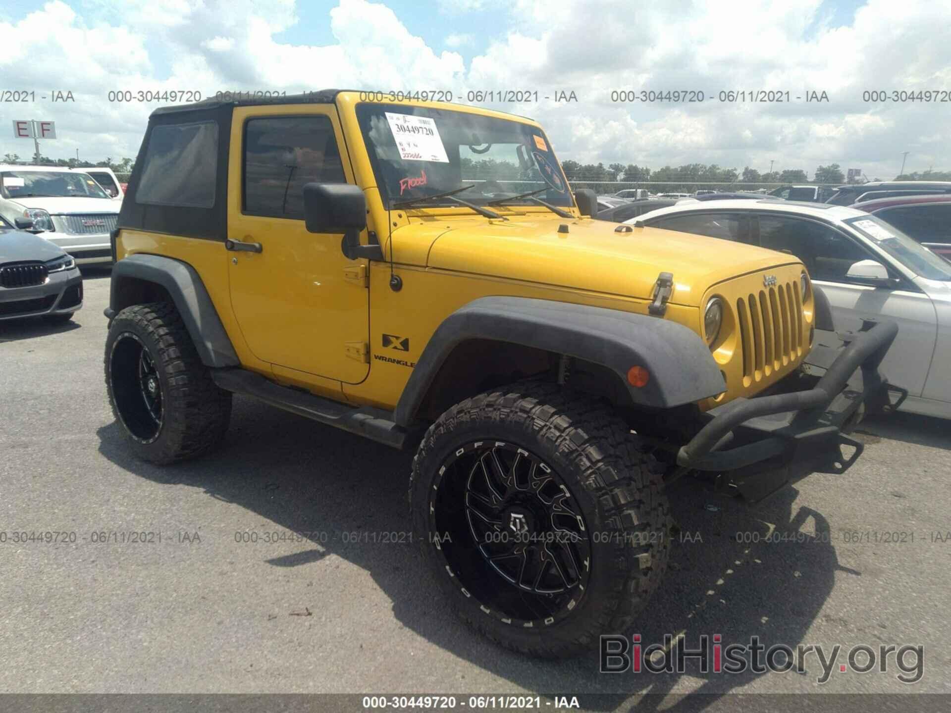 Photo 1J4FA24128L537723 - JEEP WRANGLER 2008