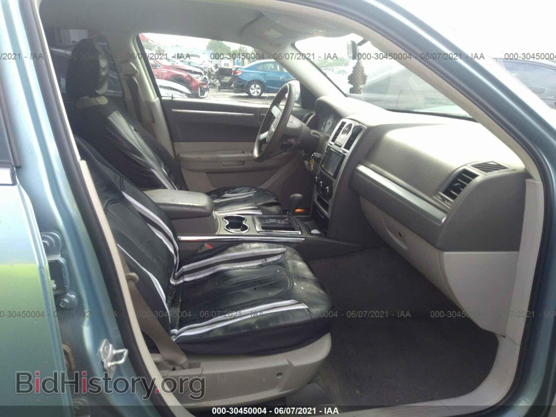 2009 CHRYSLER 300 - VIN: 2C3KA43D69H539490 - Фото 5