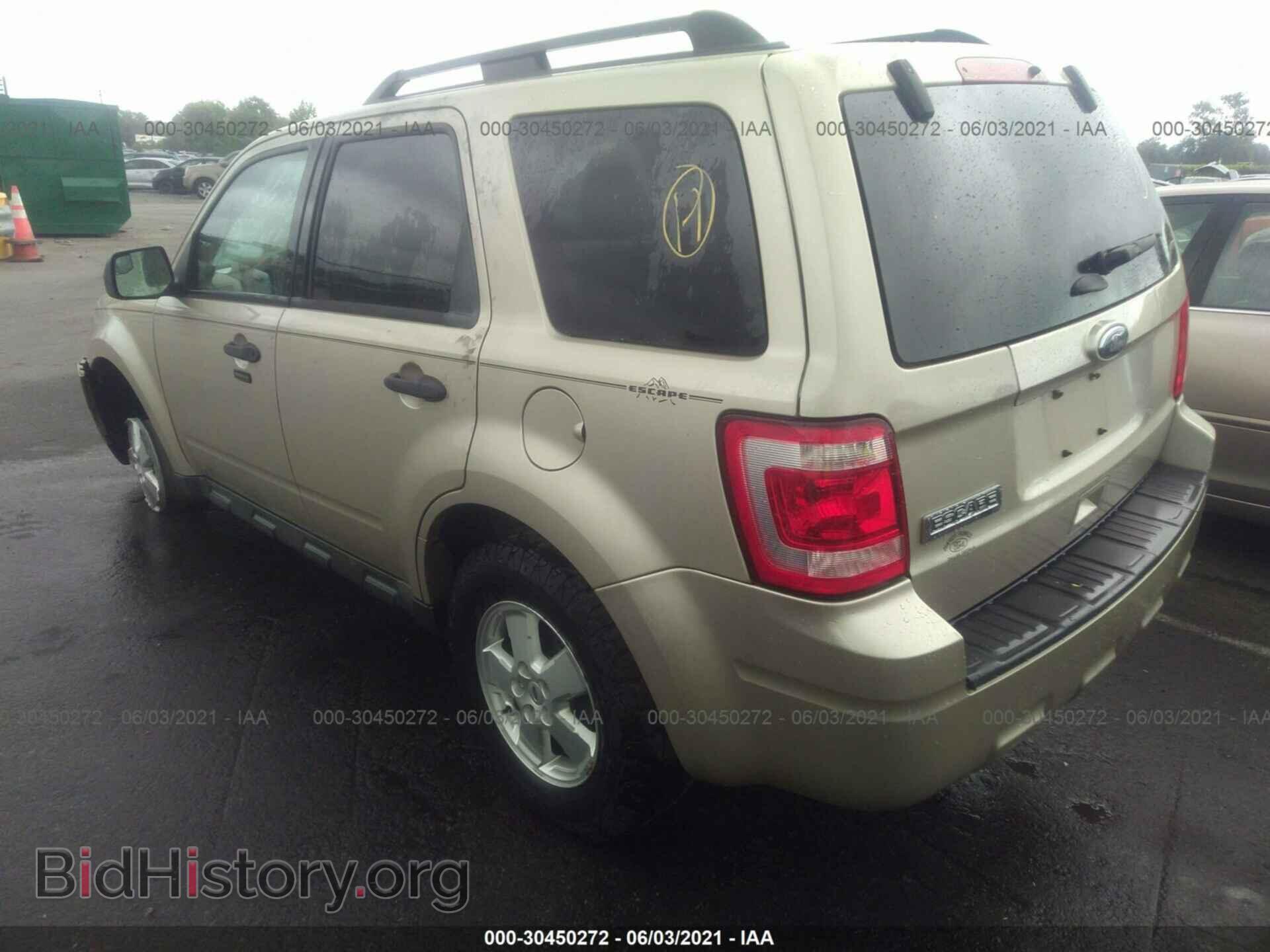 2011 FORD ESCAPE - VIN: 1FMCU0D76BKB09669 - Фото 3