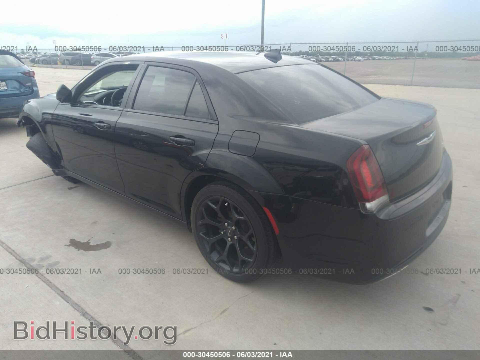 2019 CHRYSLER 300 - VIN: 2C3CCAAG9KH614246 - Фото 3