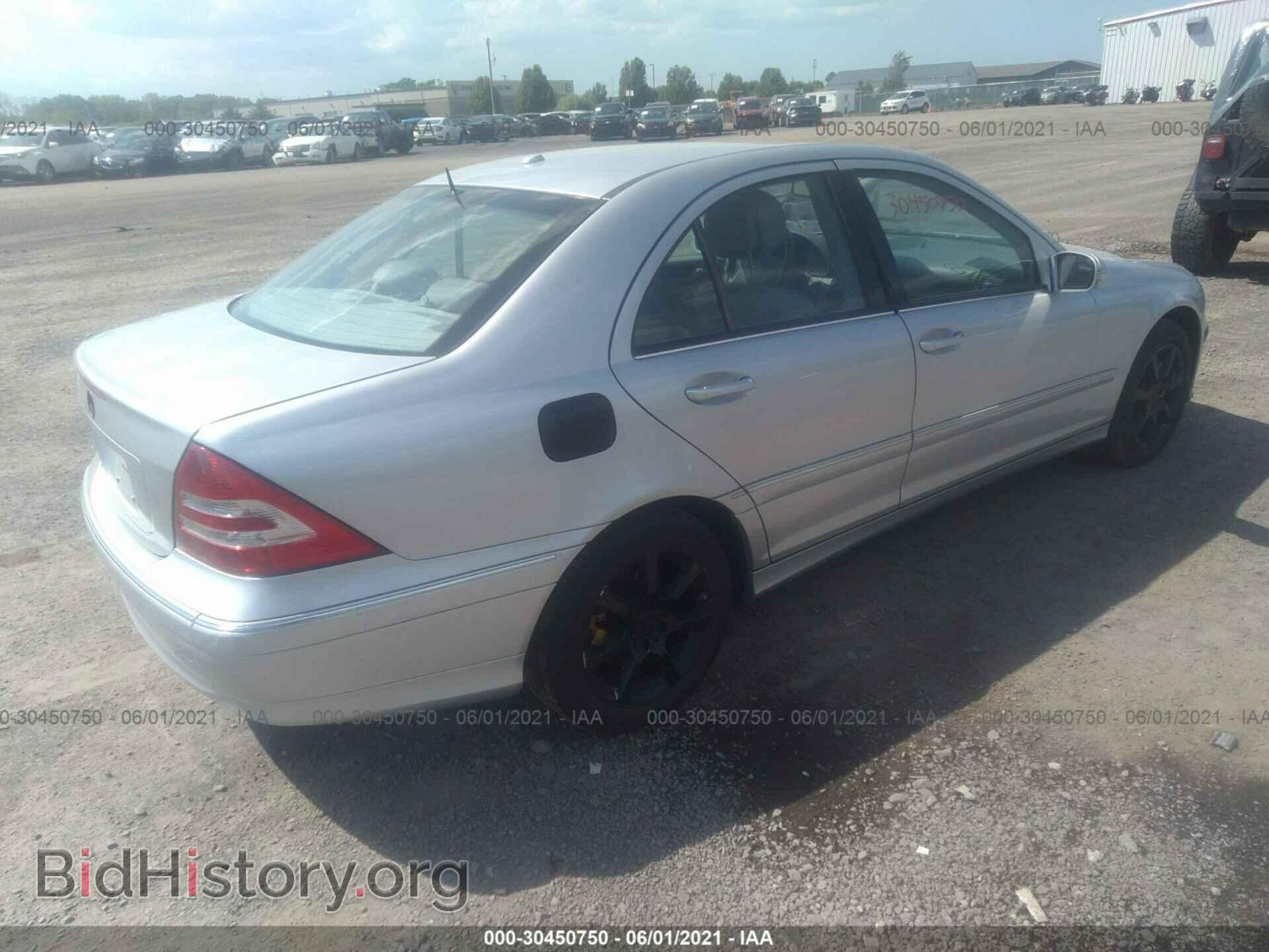 2007 MERCEDES-BENZ C-CLASS - VIN: WDBRF92H37F844827 - Фото 4