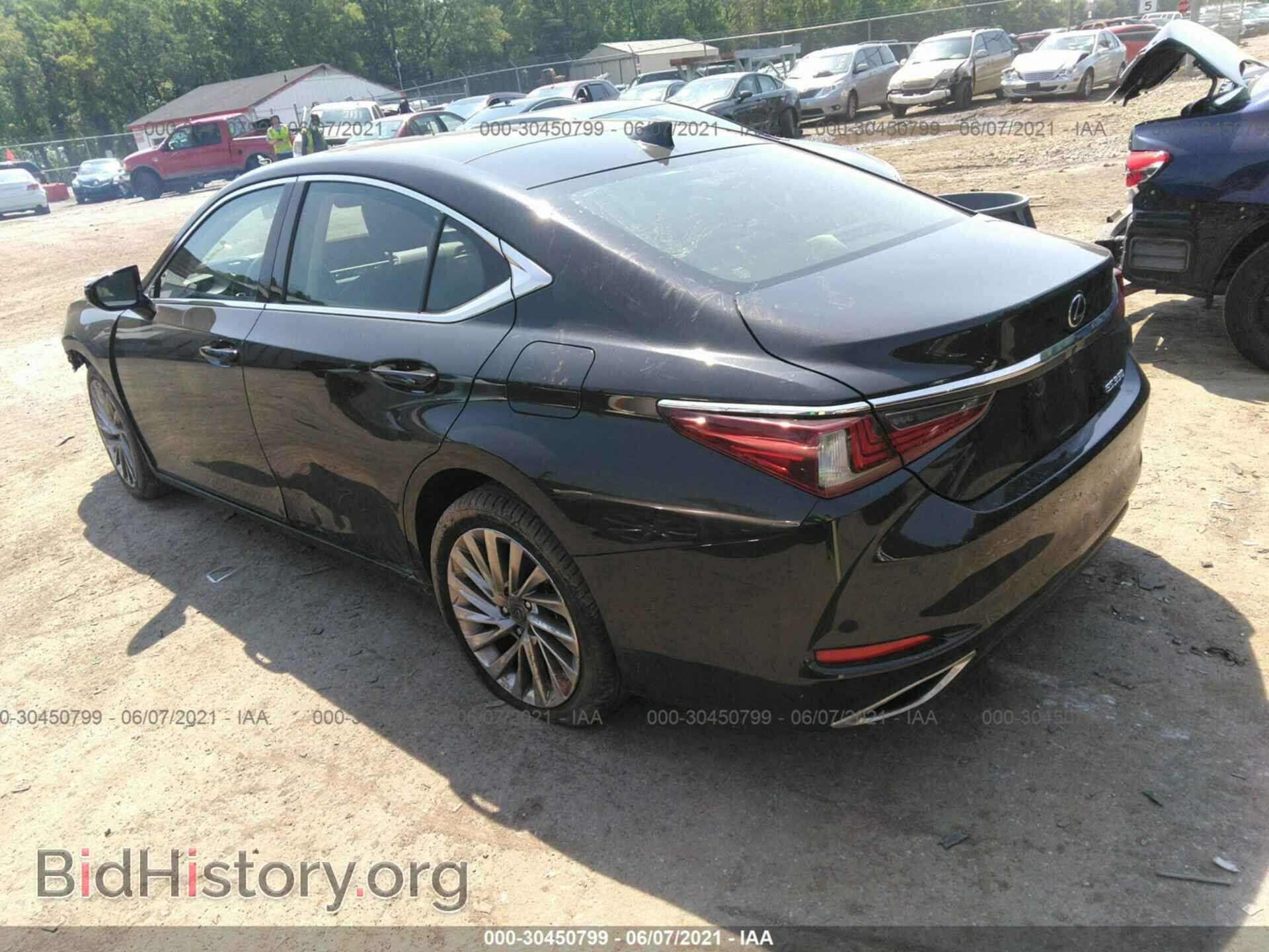 2019 LEXUS ES - VIN: JTHBZ1B13K2002499 - Фото 3