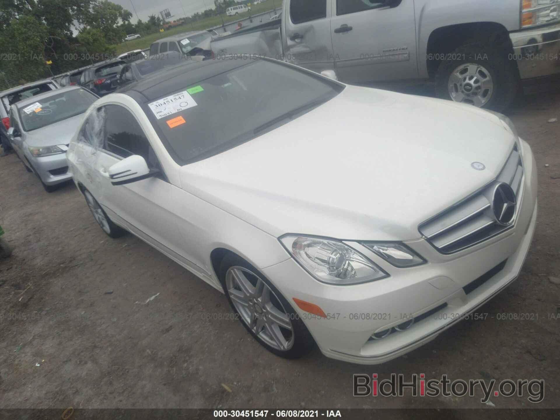 Photo WDDKJ5GB4AF044646 - MERCEDES-BENZ E-CLASS 2010