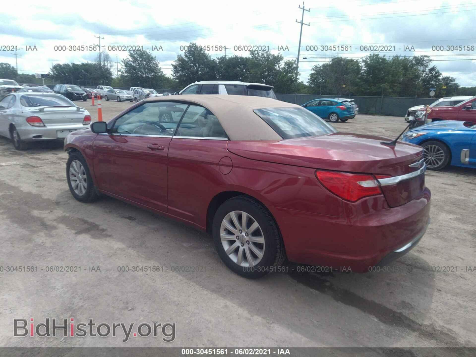 2013 CHRYSLER 200 - VIN: 1C3BCBEB1DN511428 - Фото 3
