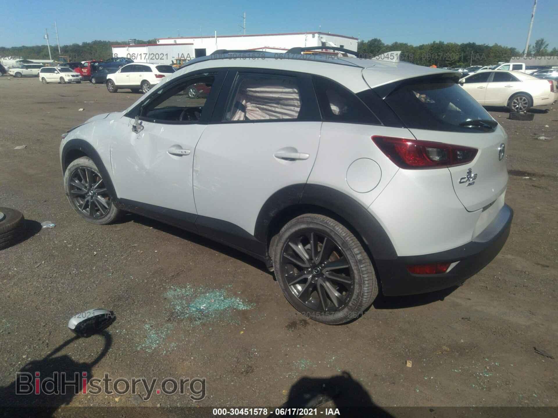 2017 MAZDA CX-3 - VIN: JM1DKFC71H0158396 - Фото 3