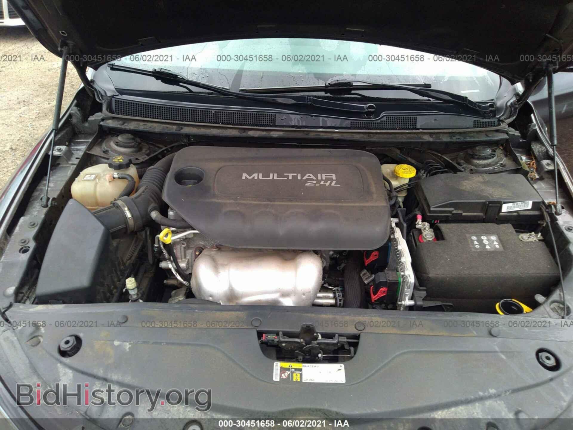 2015 CHRYSLER 200 - VIN: 1C3CCCBB5FN565879 - Photo 10