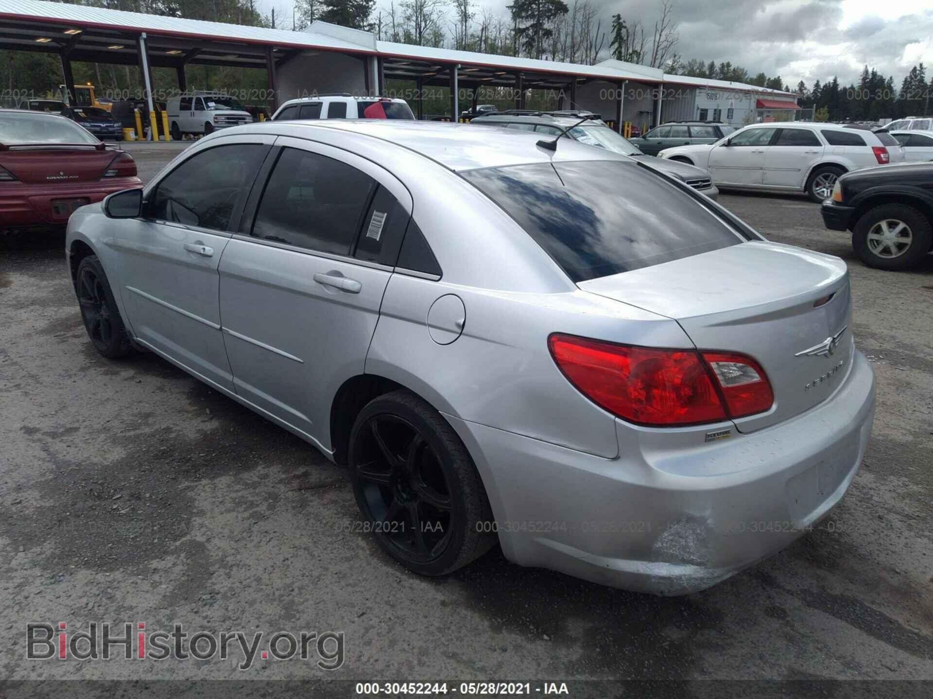 2010 CHRYSLER SEBRING - VIN: 1C3CC5FD8AN196841 - Фото 3