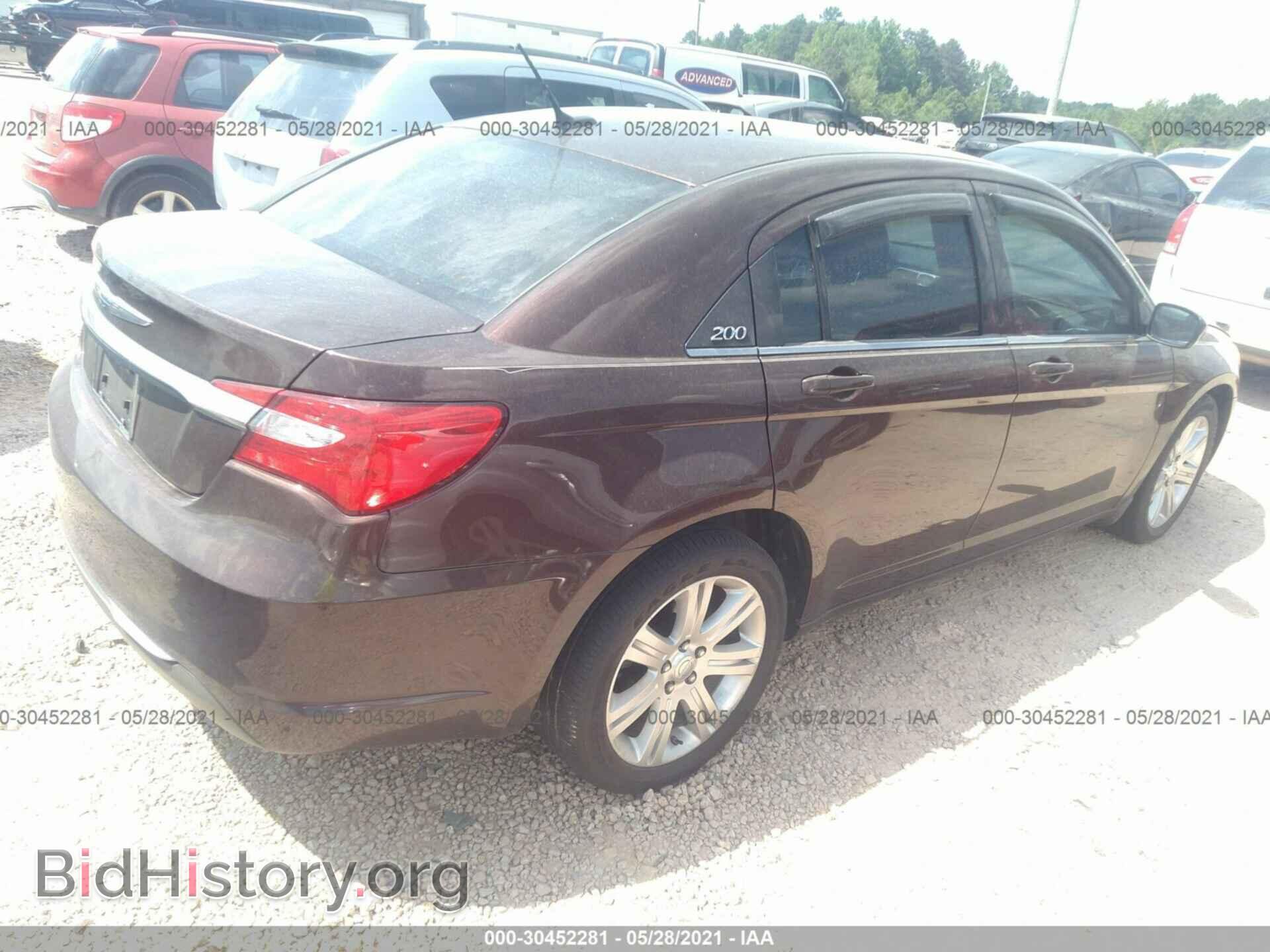 2012 CHRYSLER 200 - VIN: 1C3CCBBG9CN175109 - Фото 4