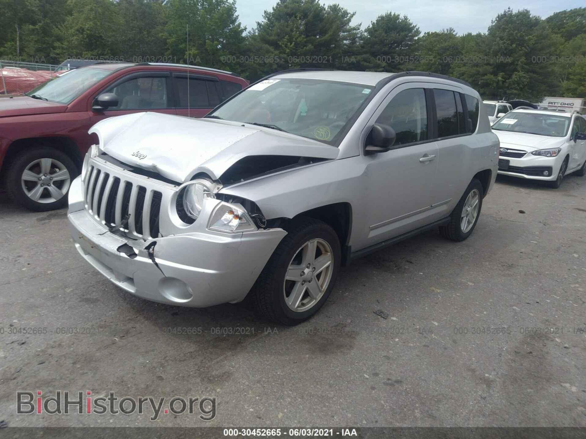 2010 JEEP COMPASS - VIN: 1J4NT4FB7AD515403 - Фото 2