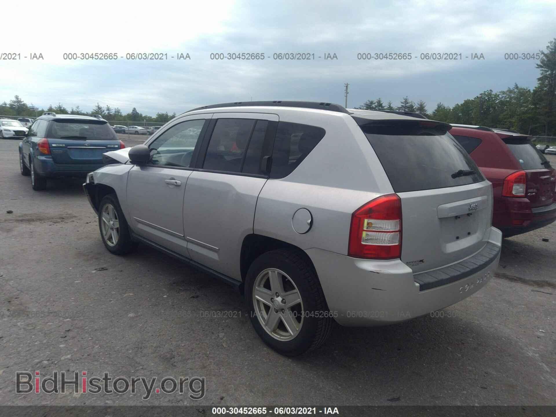 2010 JEEP COMPASS - VIN: 1J4NT4FB7AD515403 - Фото 3