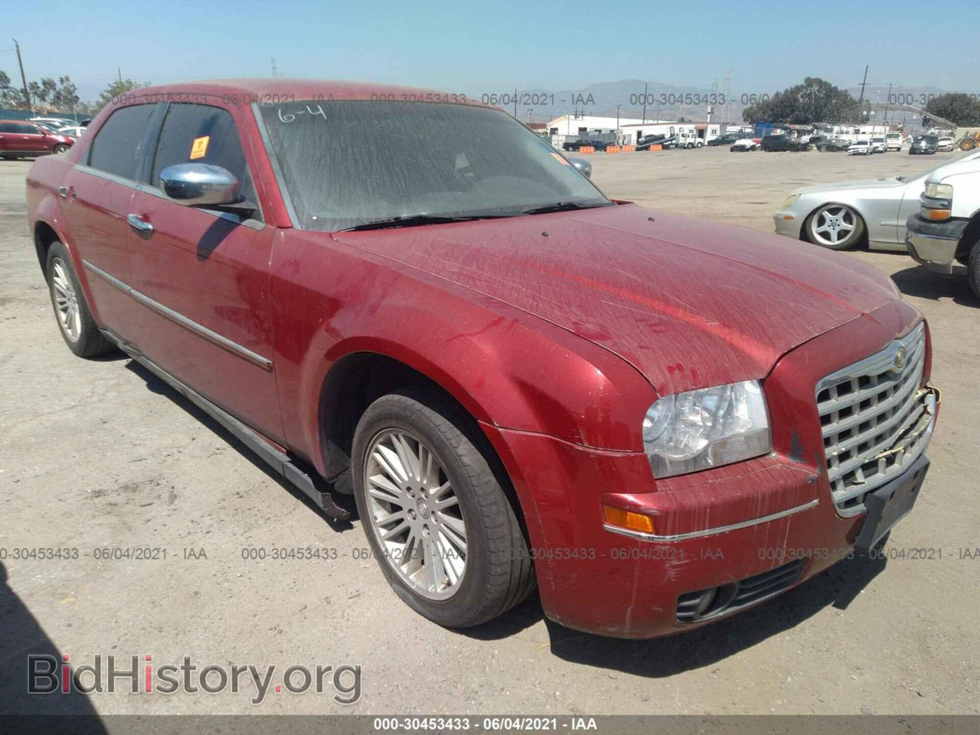 Photo 2C3CA4CD4AH196039 - CHRYSLER 300 2010