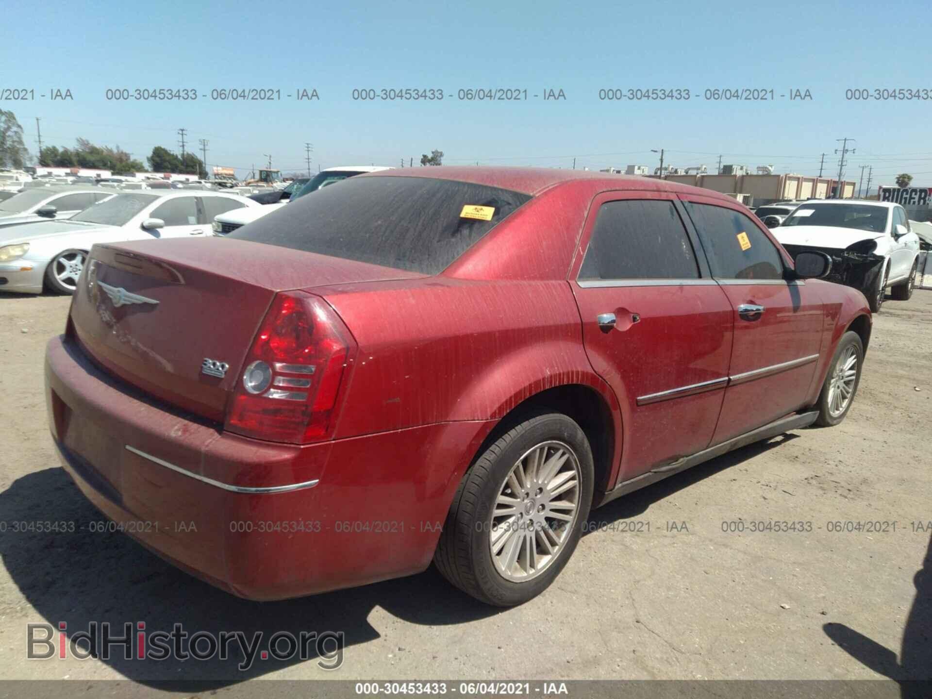 2010 CHRYSLER 300 - VIN: 2C3CA4CD4AH196039 - Фото 4