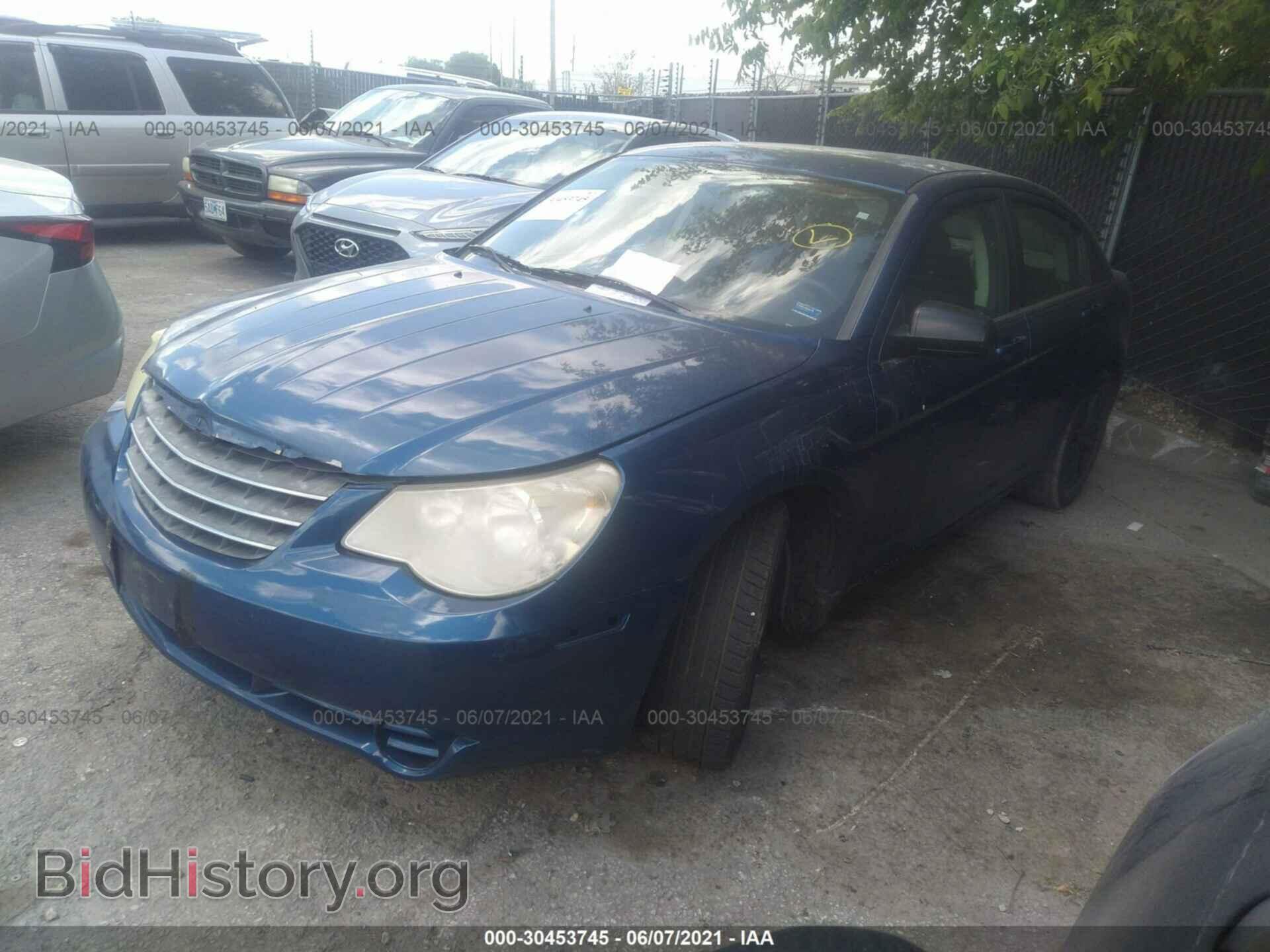2009 CHRYSLER SEBRING - VIN: 1C3LC46B79N517711 - Фото 2