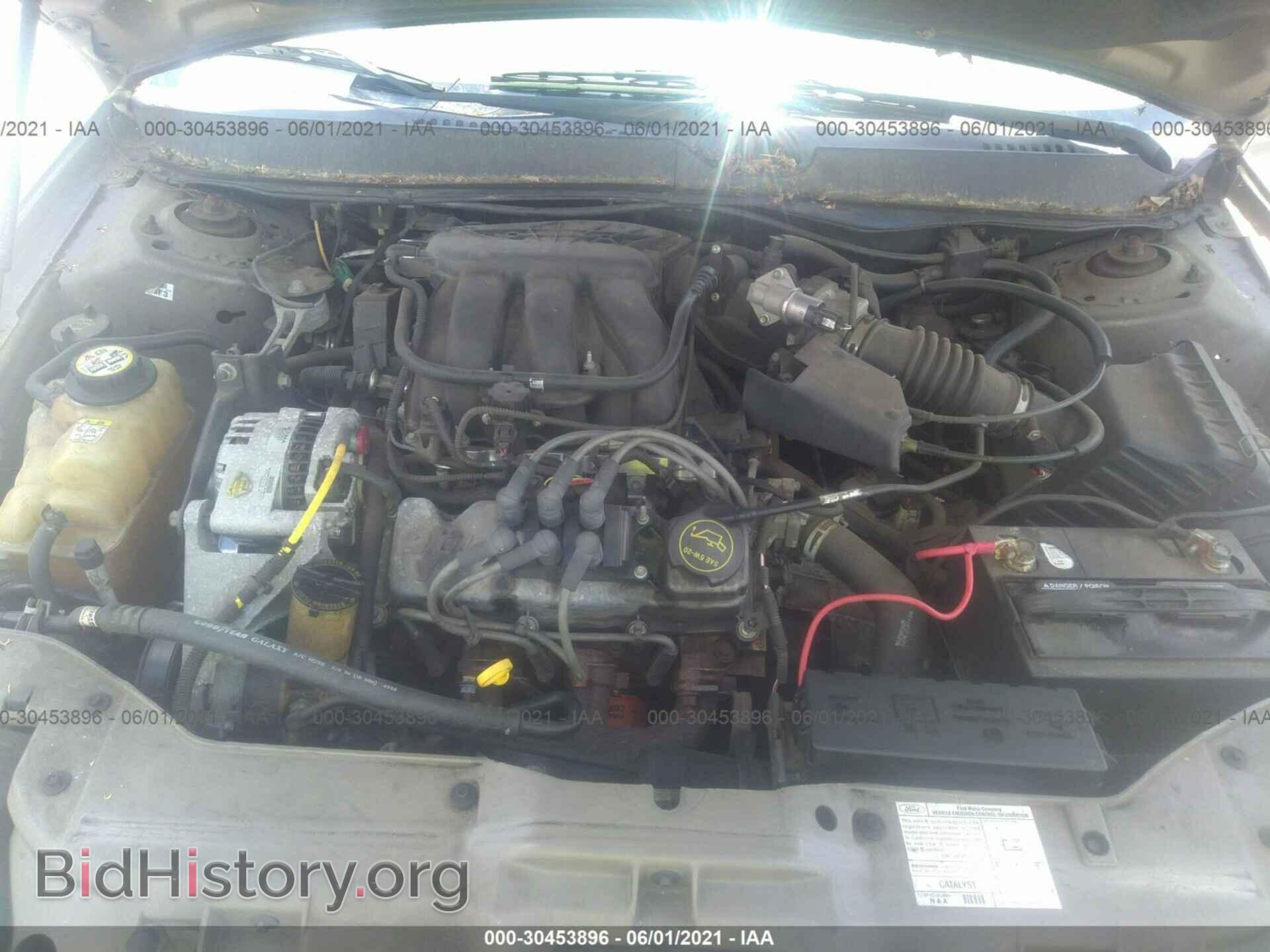 2006 FORD TAURUS - VIN: 1FAFP56U16A137972 - Фото 10