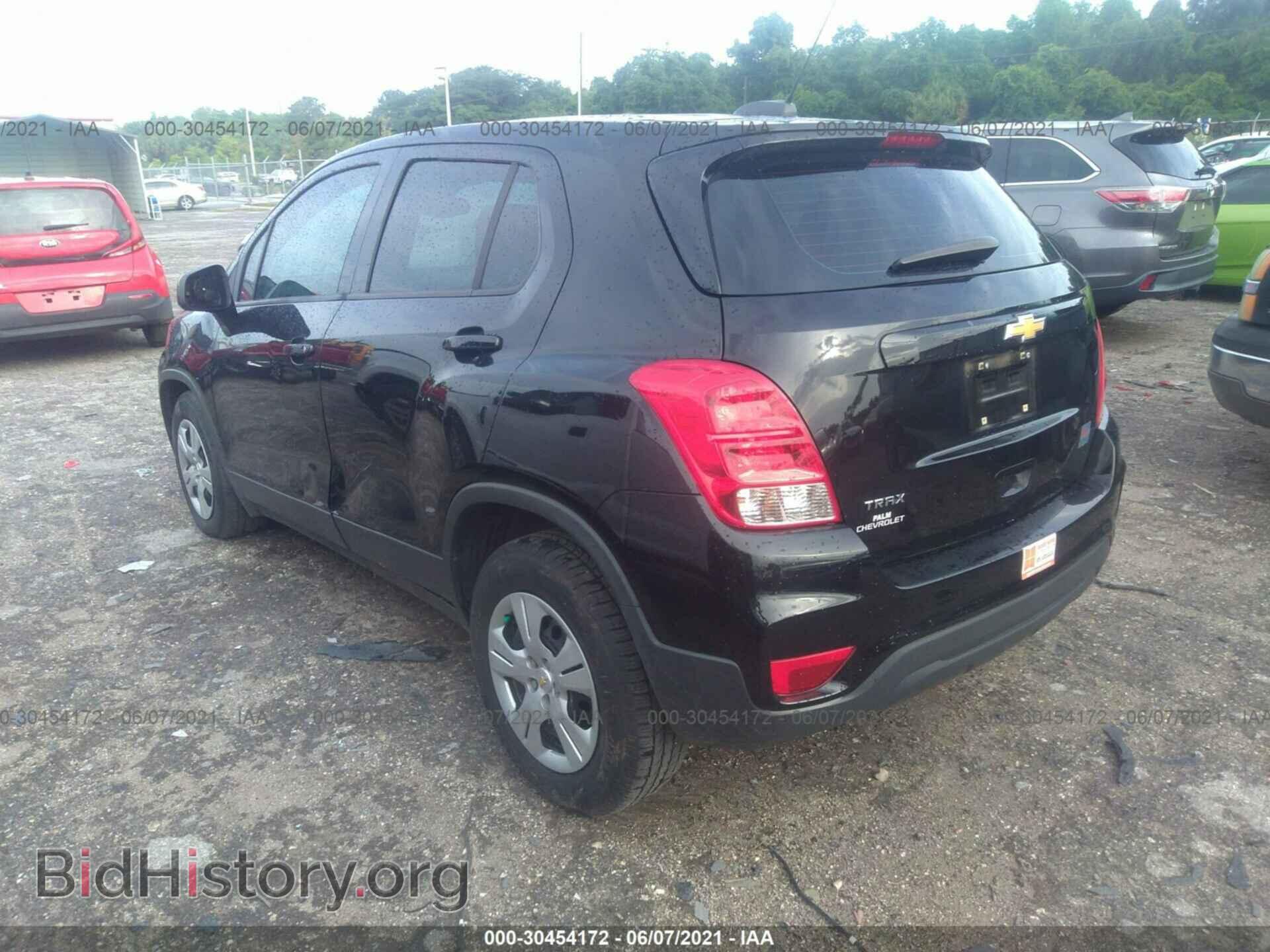 2017 CHEVROLET TRAX - VIN: 3GNCJKSBXHL175950 - Фото 3