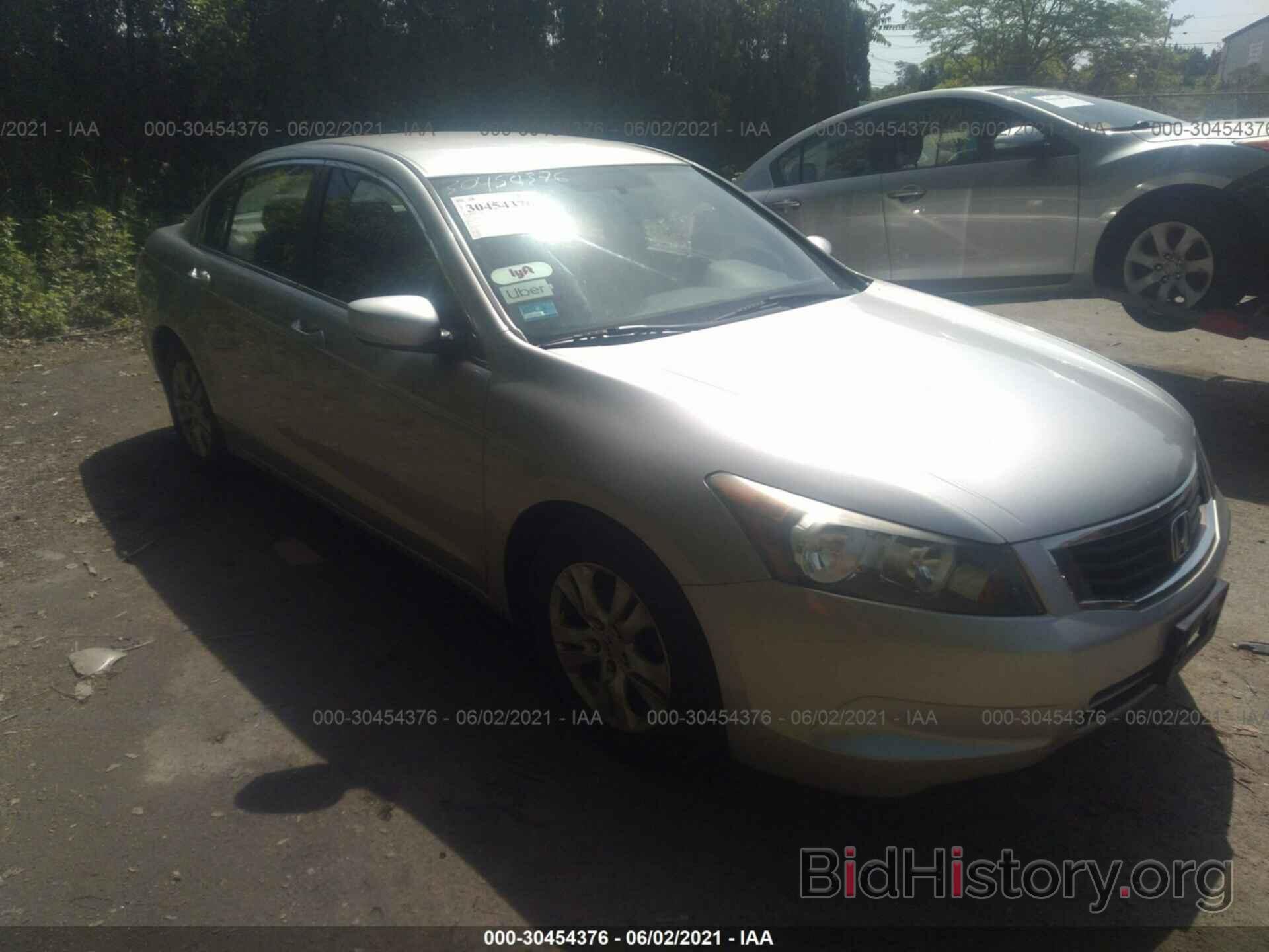 Photo 1HGCP2F45AA165909 - HONDA ACCORD SDN 2010