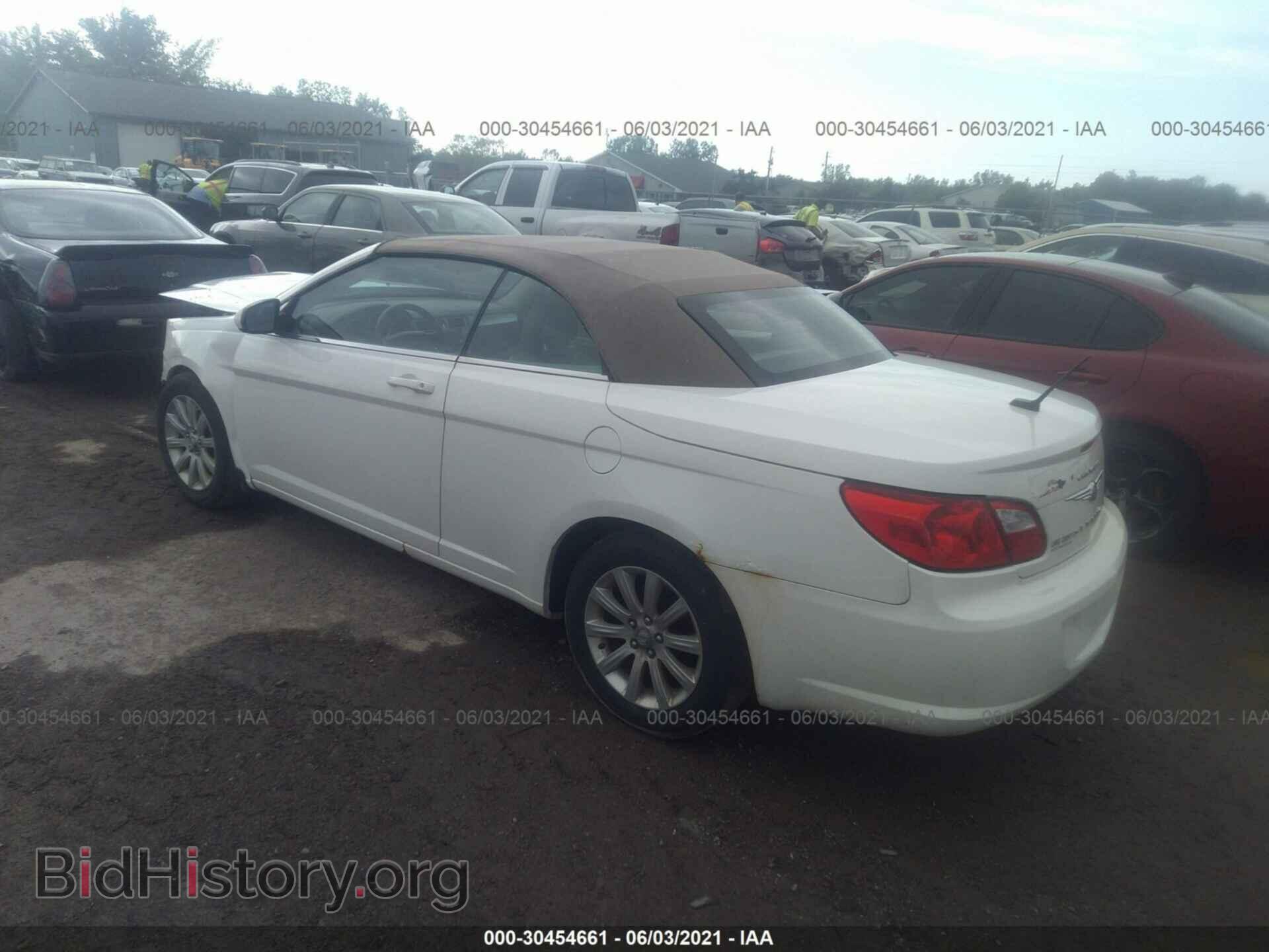 2010 CHRYSLER SEBRING - VIN: 1C3BC5ED4AN159797 - Фото 3
