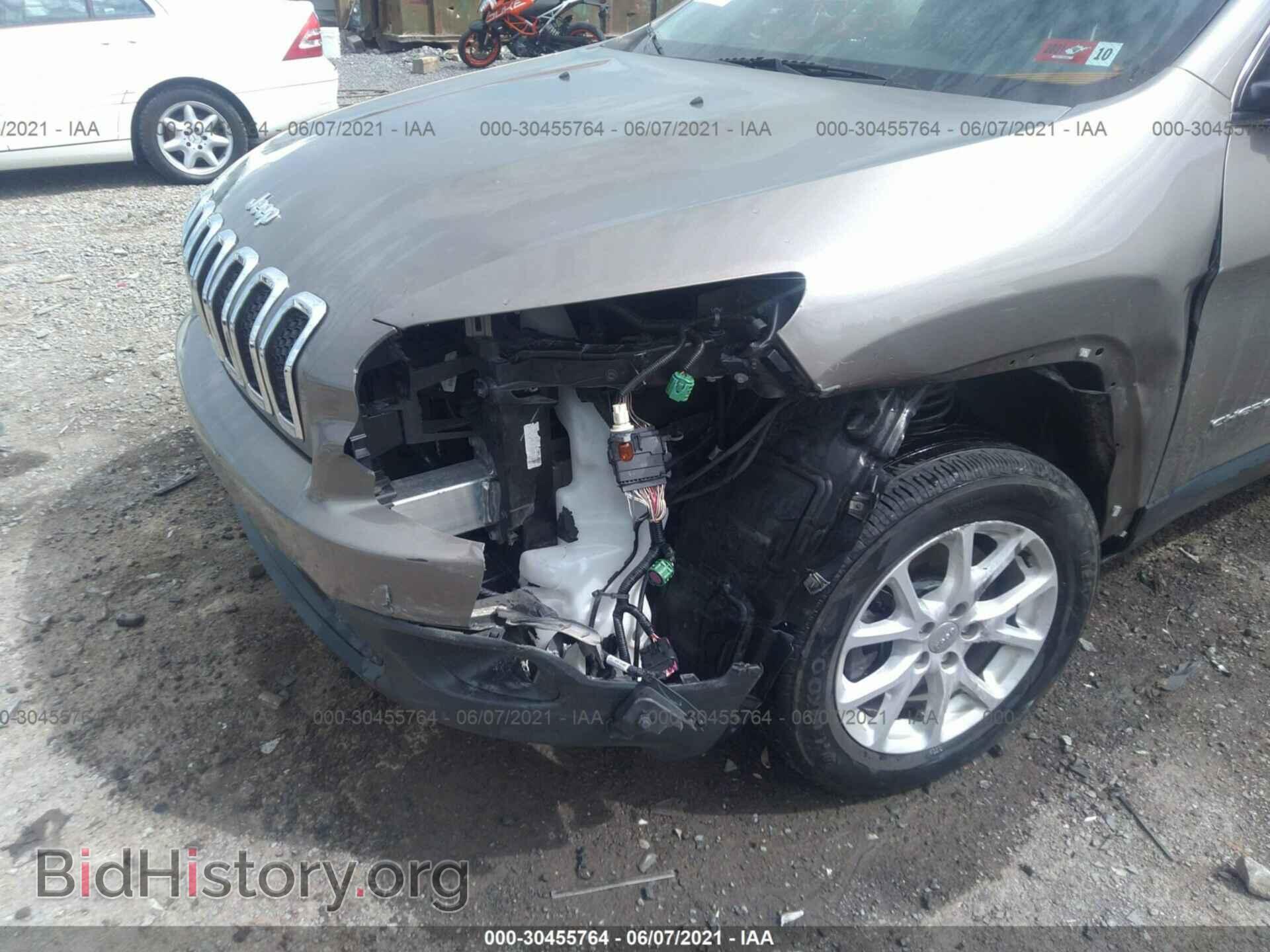 2016 JEEP CHEROKEE - VIN: 1C4PJLCB0GW257287 - Фото 6