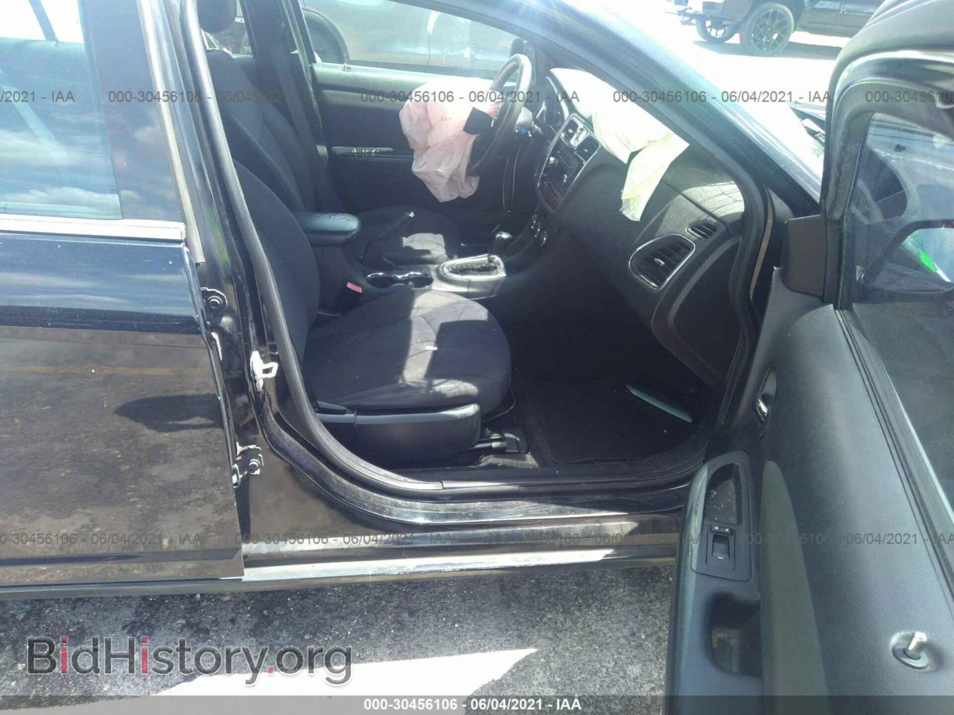 2012 CHRYSLER 200 - VIN: 1C3CCBAB4CN204585 - Photo 5