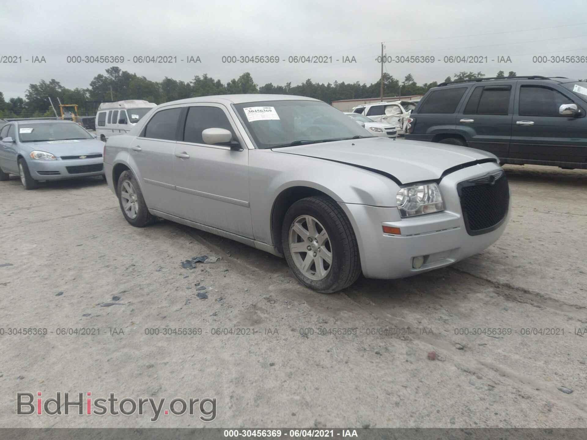 Фотография 2C3KA53G16H271606 - CHRYSLER 300 2006
