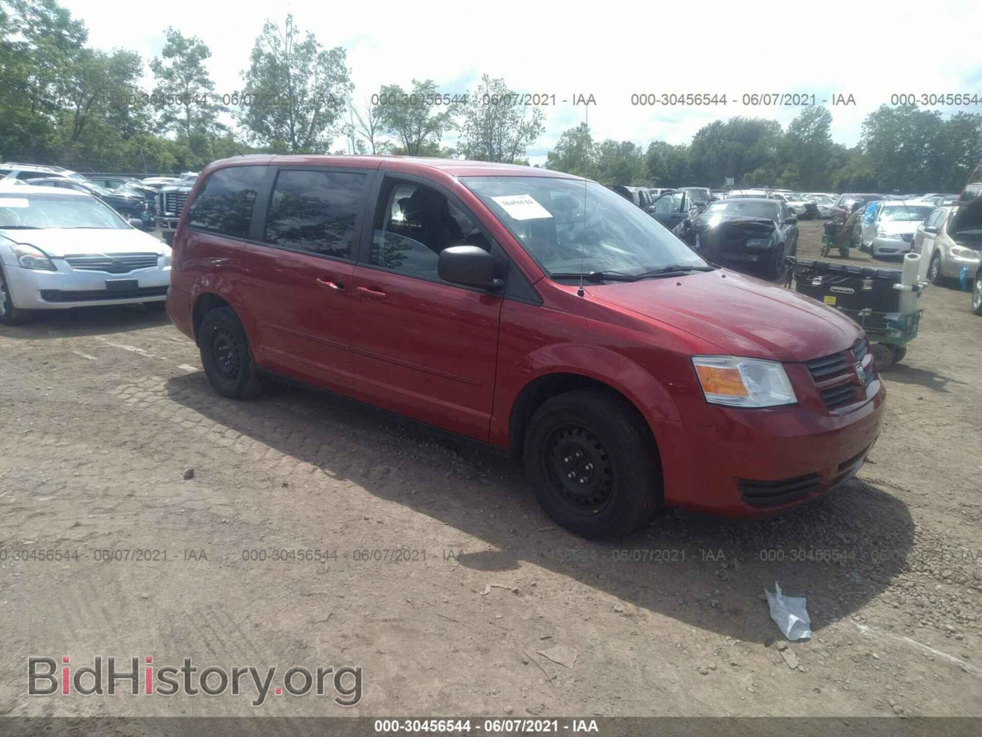 Photo 2D4RN4DE6AR120854 - DODGE GRAND CARAVAN 2010