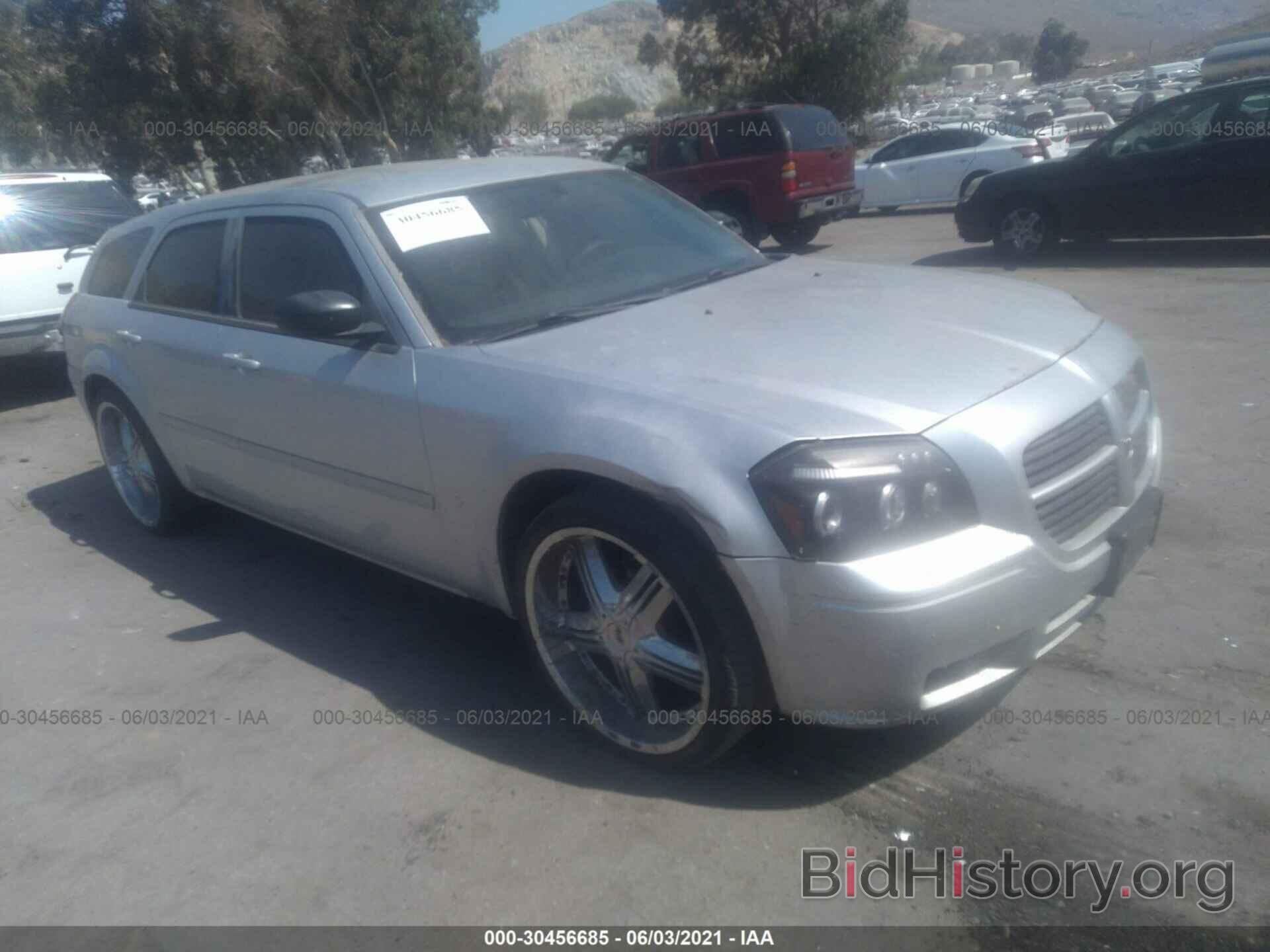 Photo 2D4FV47T86H156197 - DODGE MAGNUM 2006