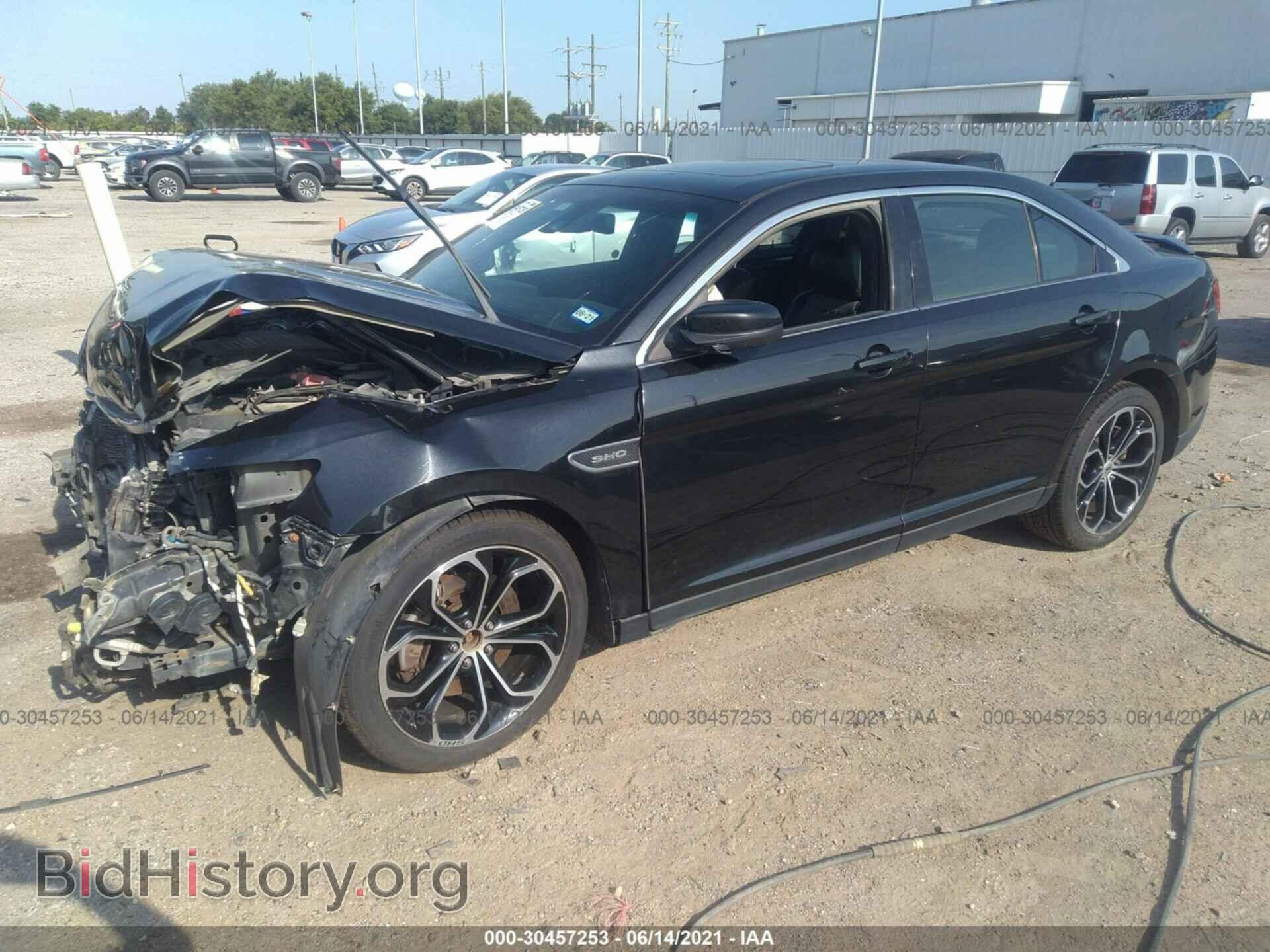 2013 FORD TAURUS - VIN: 1FAHP2KT8DG117927 - Фото 2