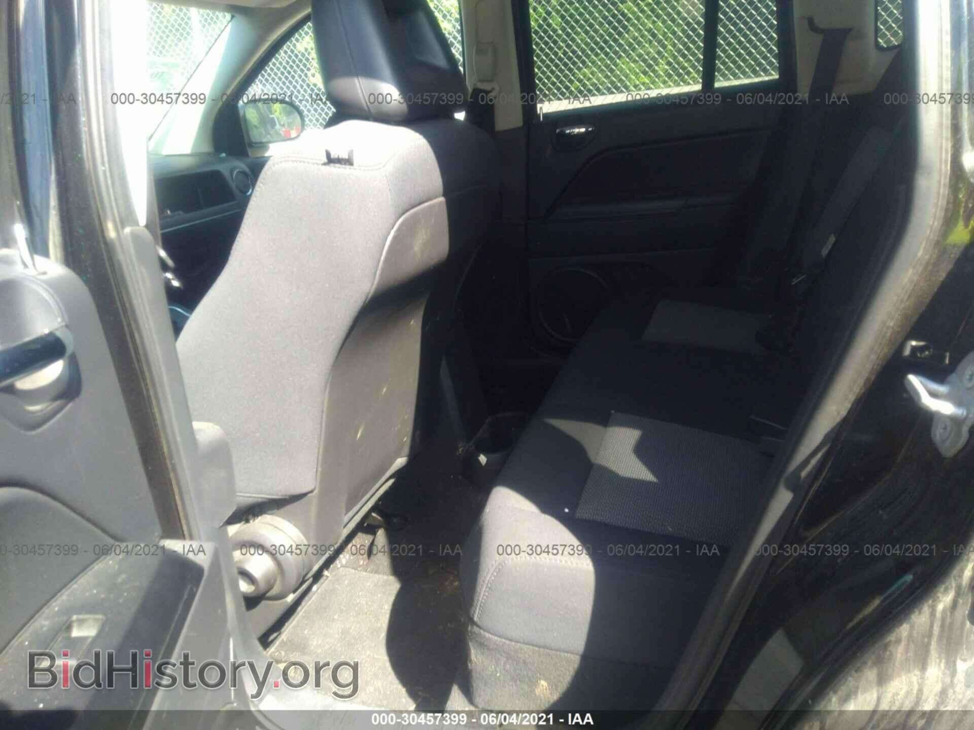 2009 JEEP COMPASS - VIN: 1J8FF47B99D241142 - Фото 8