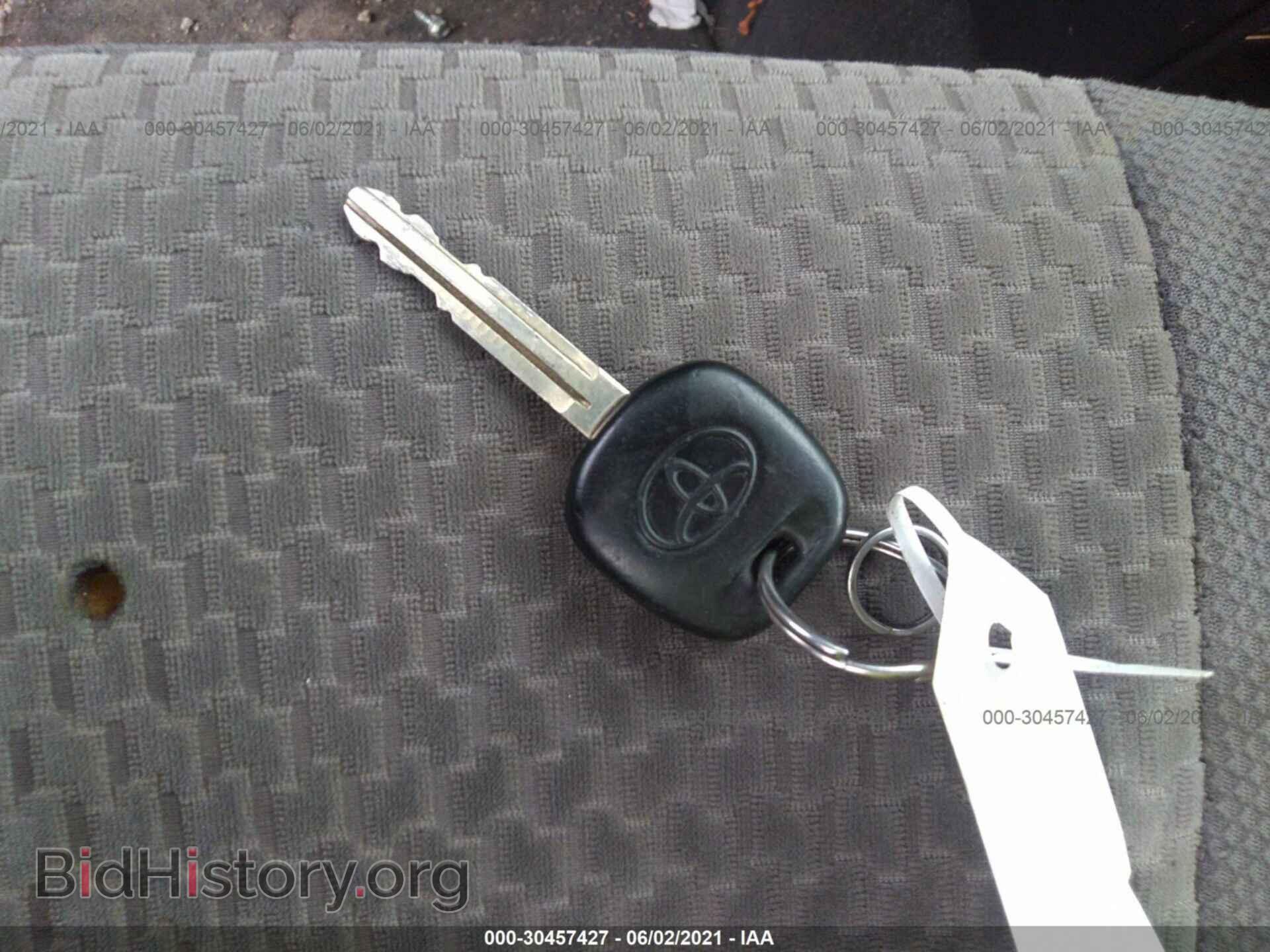 2006 TOYOTA MATRIX - VIN: 2T1LR32E36C558694 - Фото 11