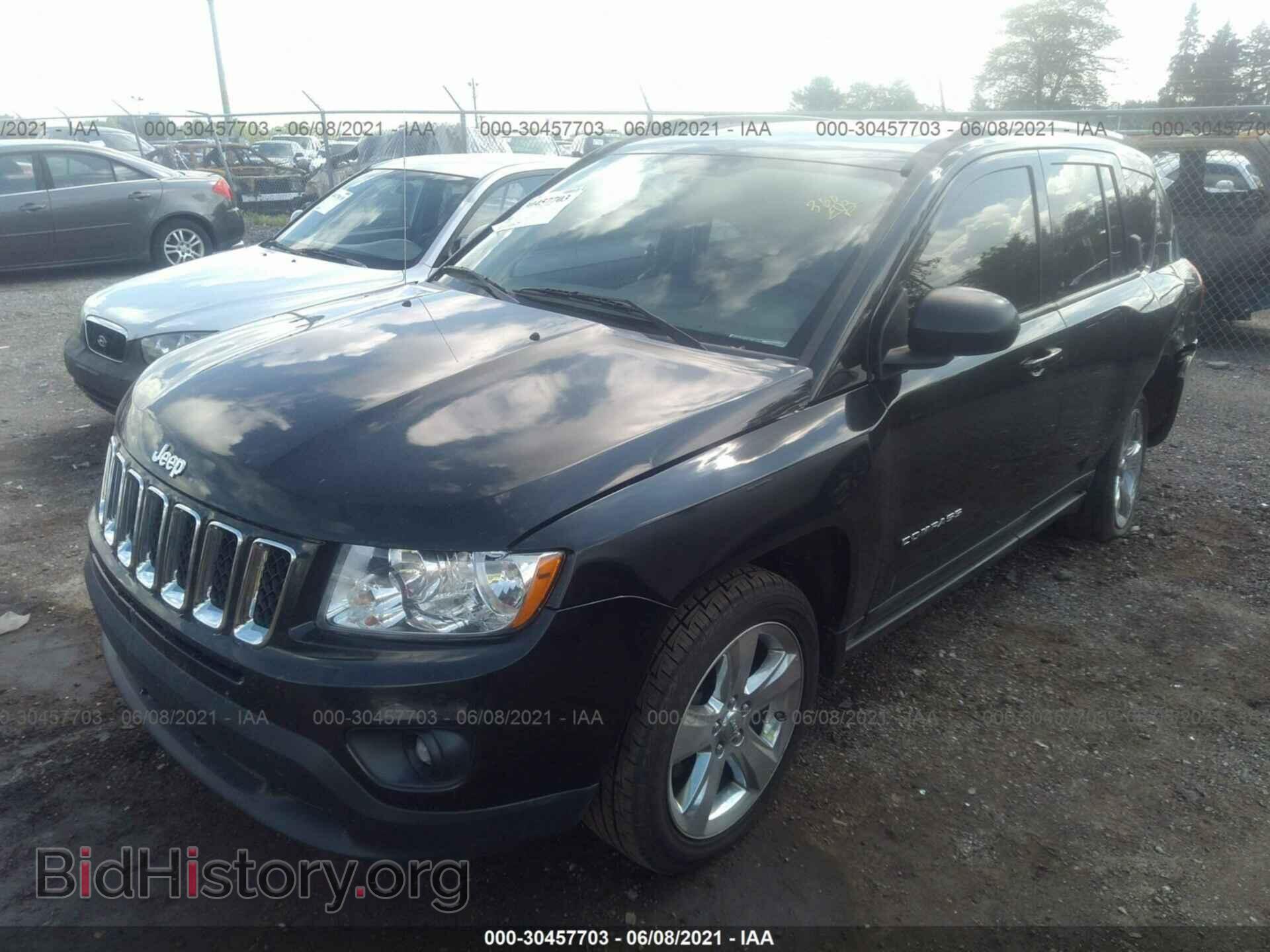 2011 JEEP COMPASS - VIN: 1J4NF5FBXBD135941 - Photo 2
