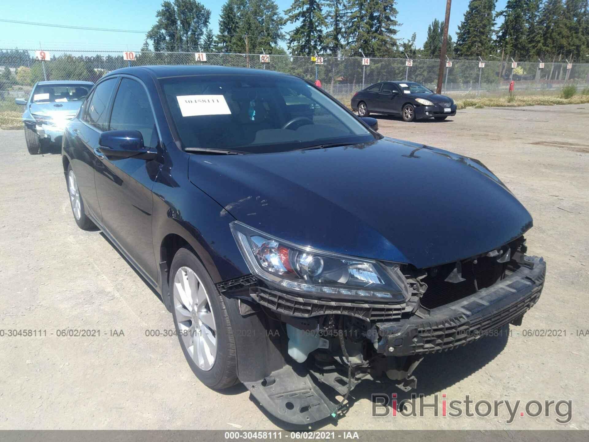 Photo 1HGCR3F84DA032601 - HONDA ACCORD SDN 2013