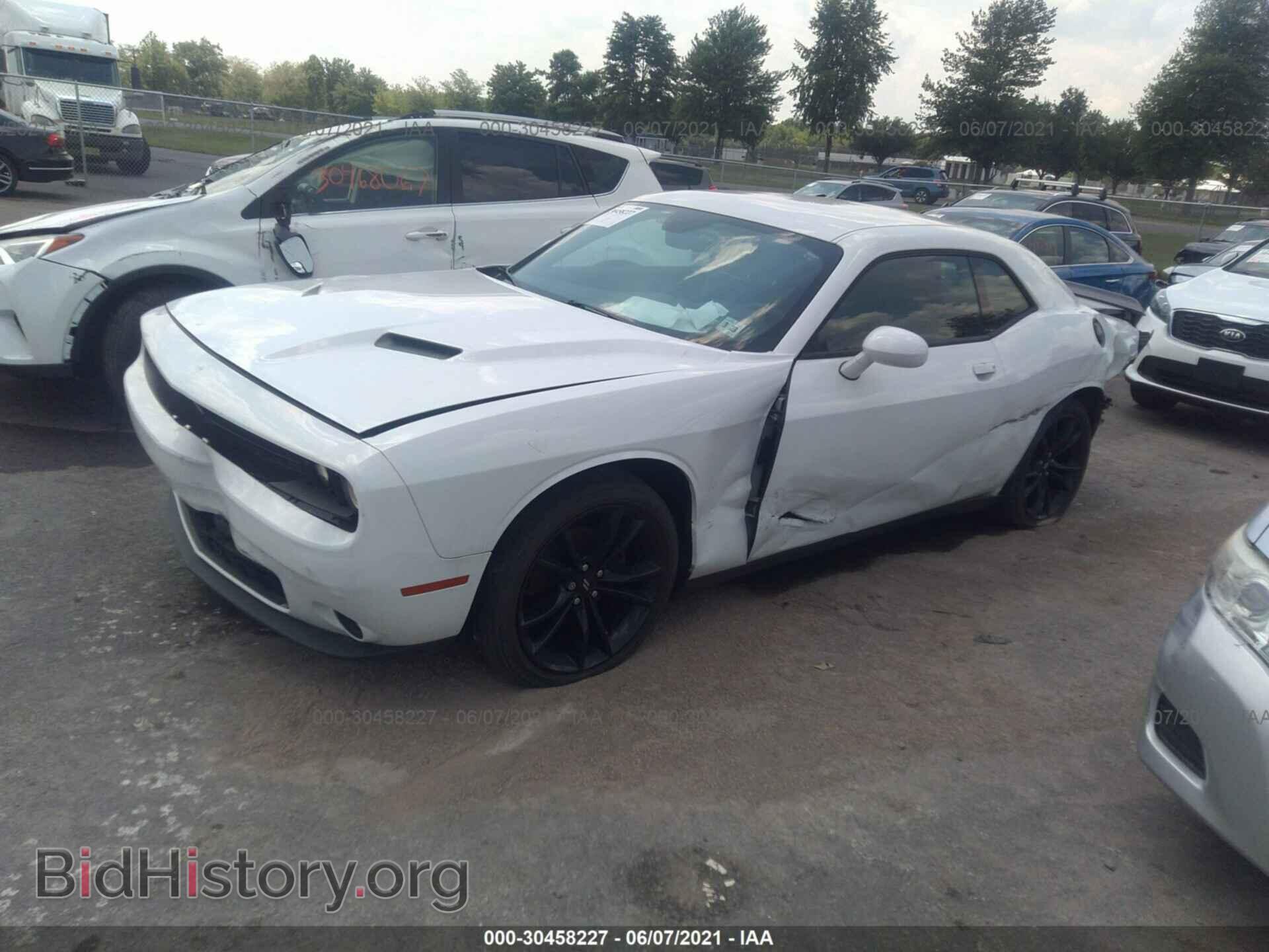 2018 DODGE CHALLENGER - VIN: 2C3CDZAG8JH229285 - Photo 2