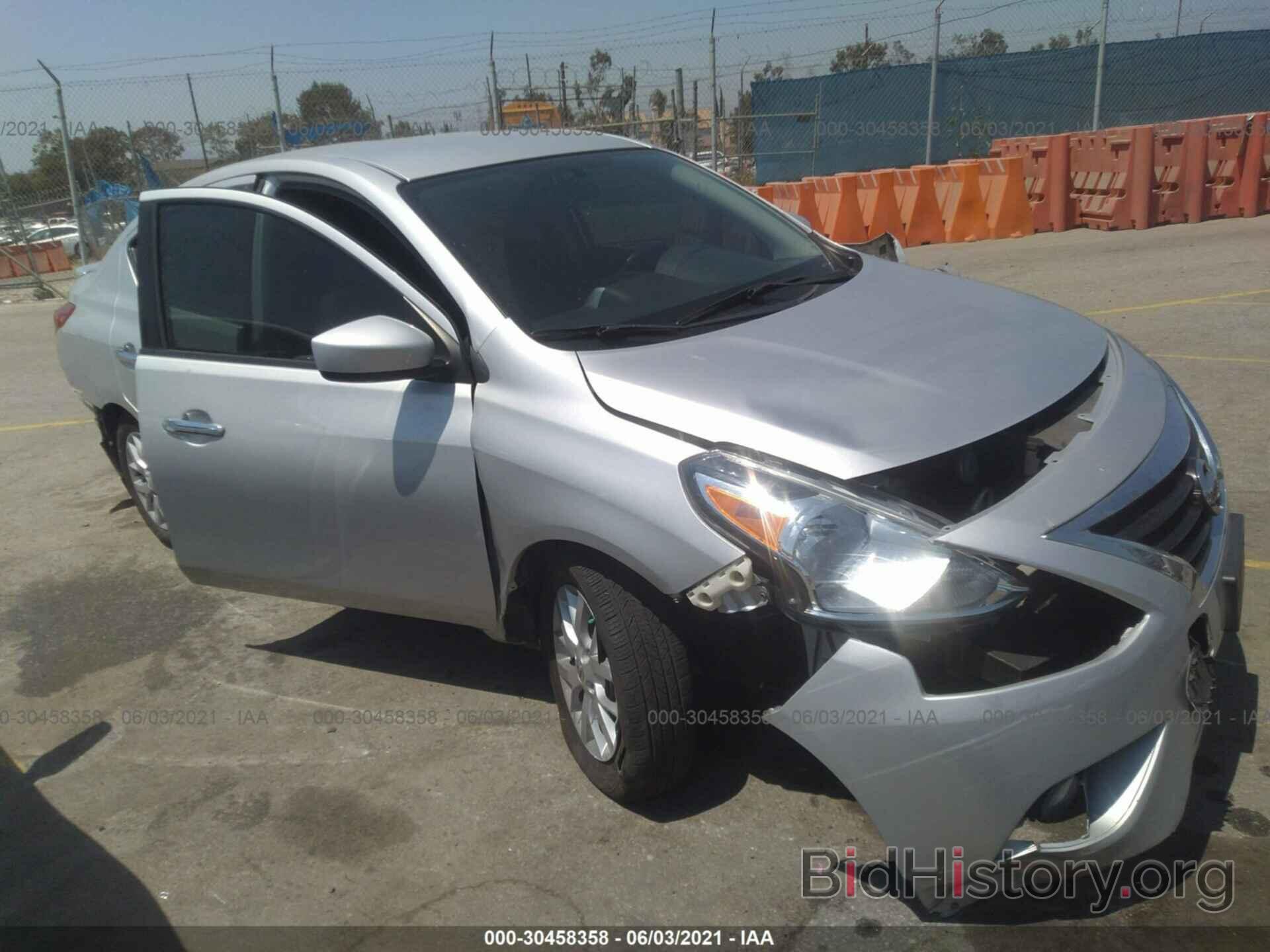 Photo 3N1CN7AP4HL813815 - NISSAN VERSA SEDAN 2017