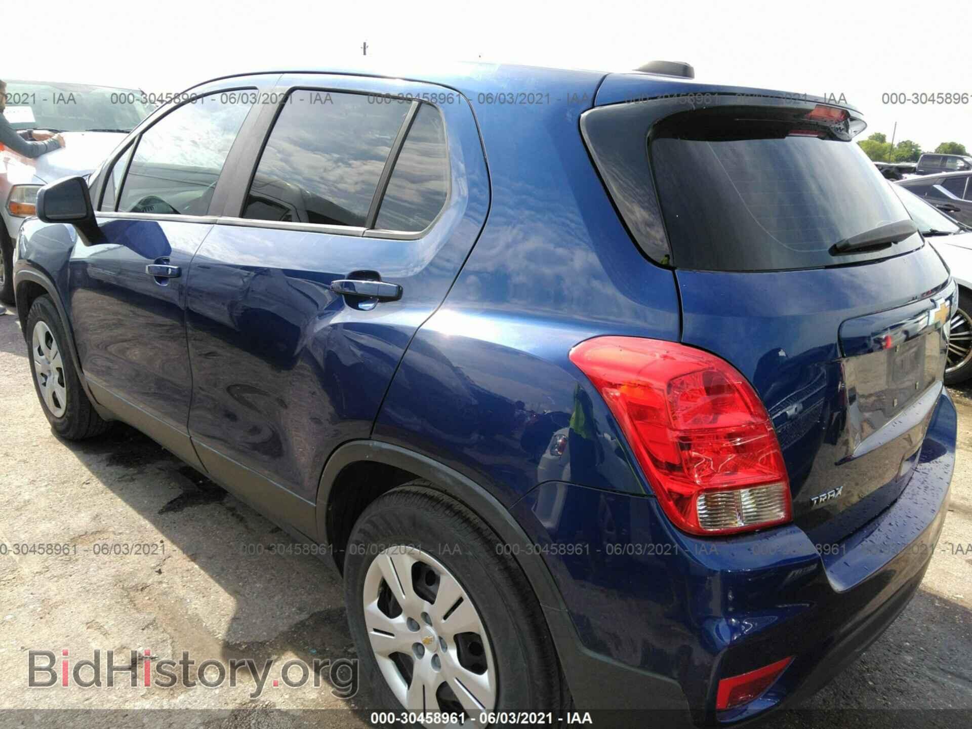 2017 CHEVROLET TRAX - VIN: 3GNCJKSB2HL148628 - Фото 3