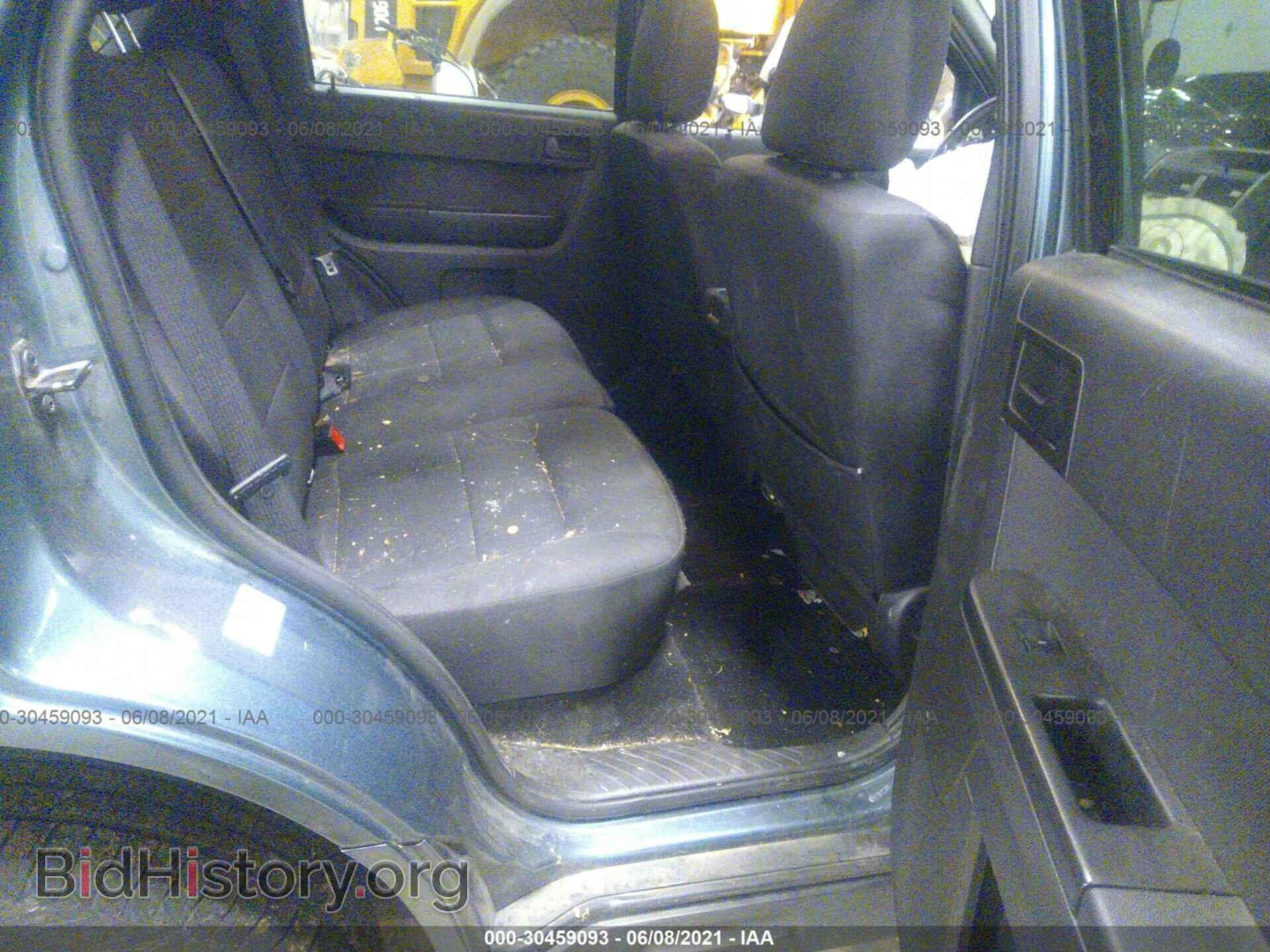 2011 FORD ESCAPE - VIN: 1FMCU0D79BKB97536 - Photo 8