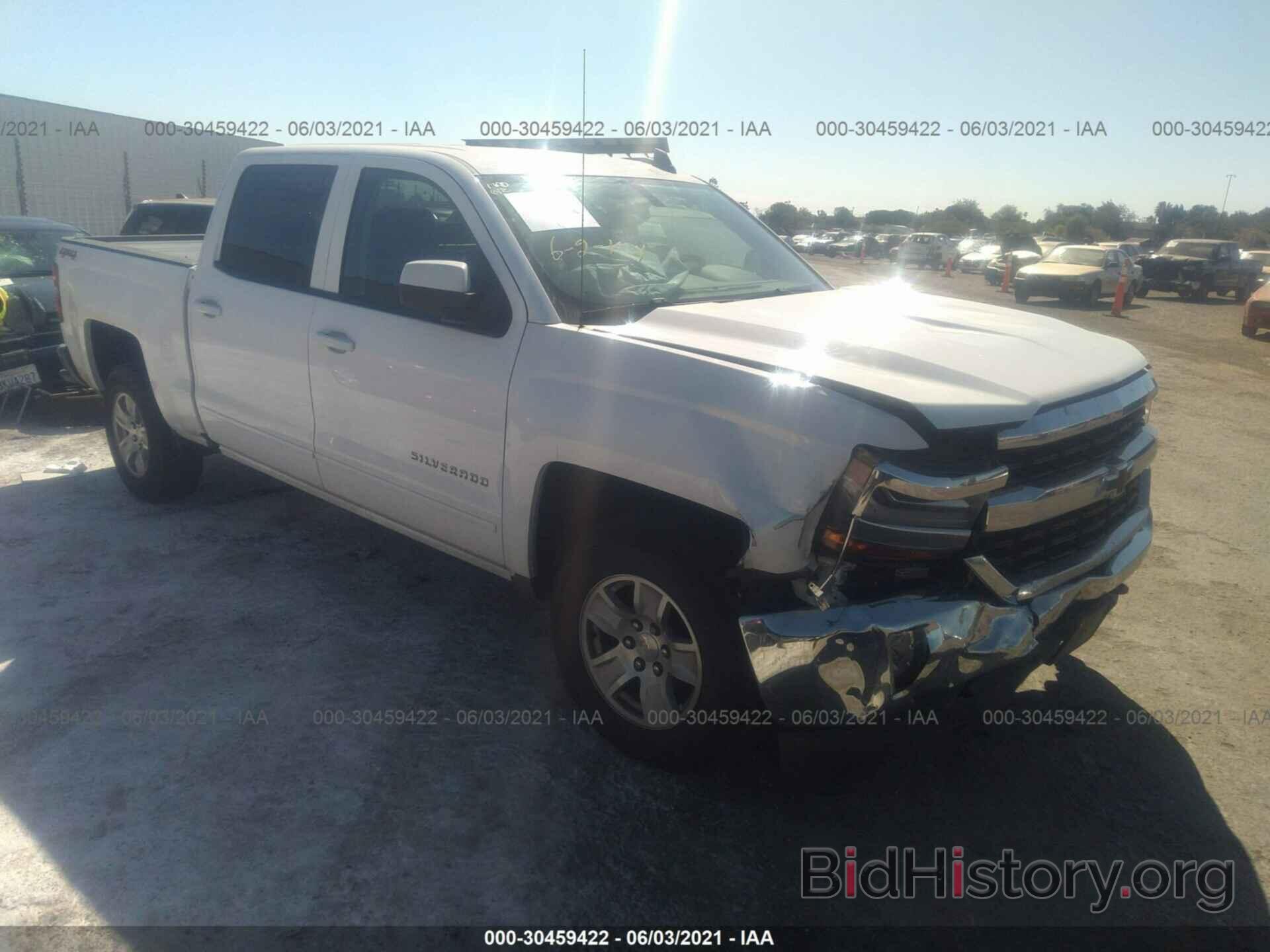 Photo 3GCUKREC6JG640956 - CHEVROLET SILVERADO 1500 2018