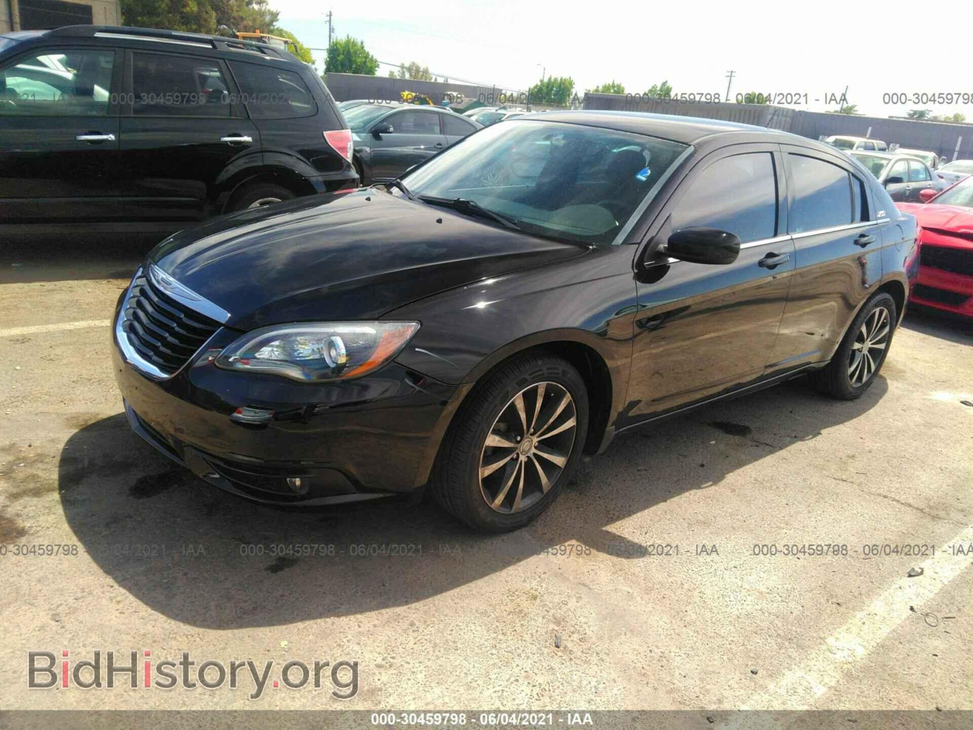 2013 CHRYSLER 200 - VIN: 1C3CCBBB4DN538843 - Photo 2
