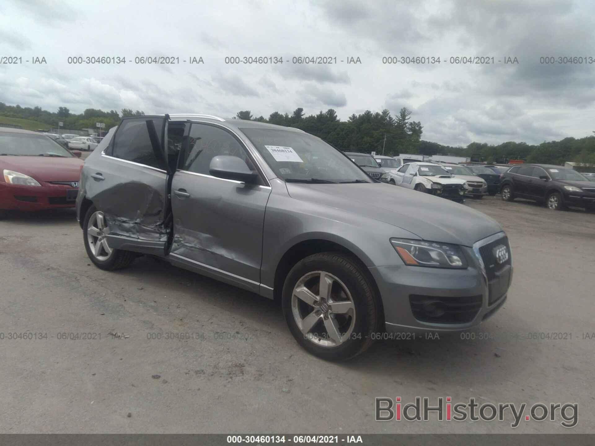 Photo WA1LFAFP2BA072007 - AUDI Q5 2011