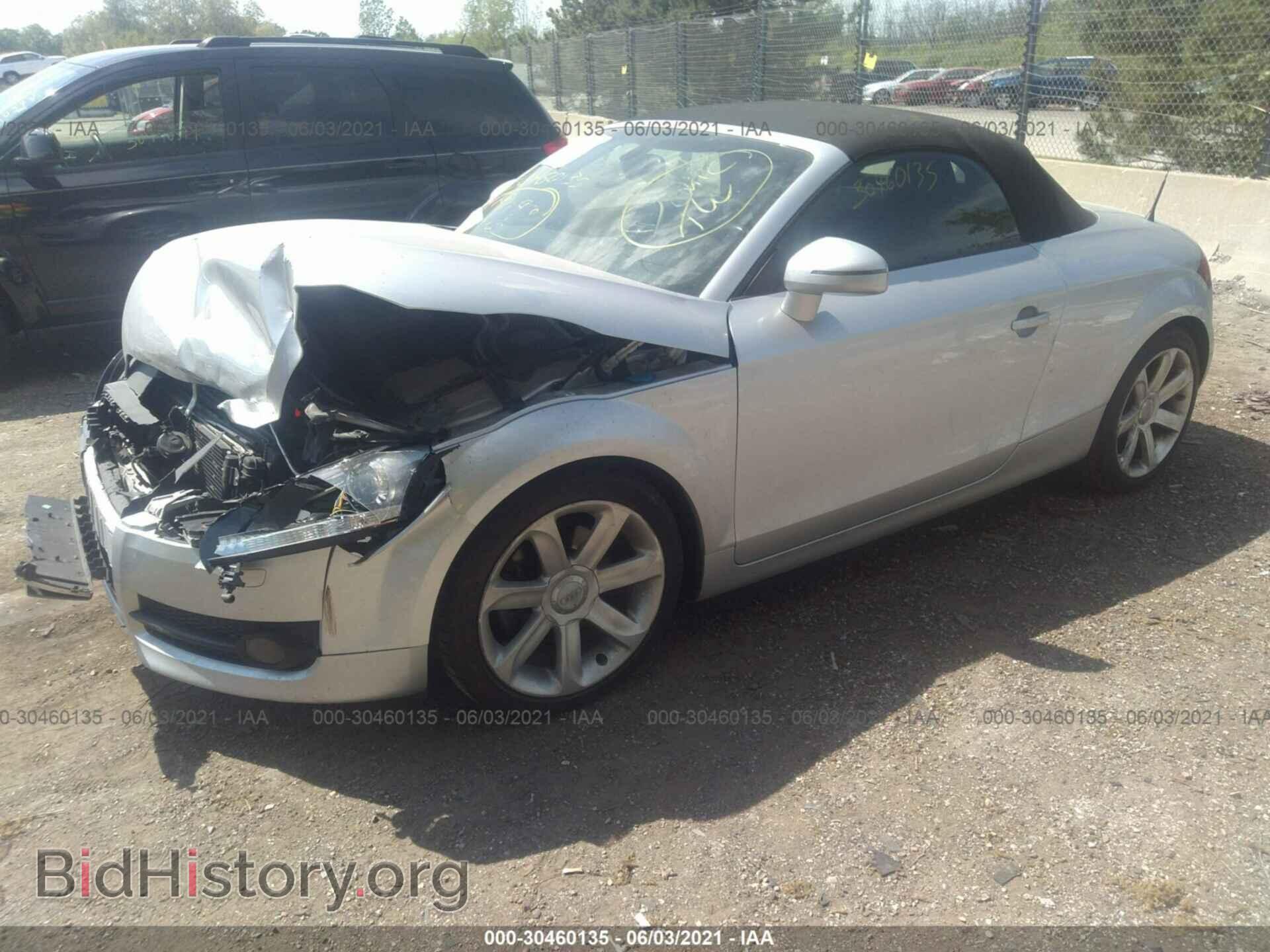 2008 AUDI TT - VIN: TRUMF38J881001763 - Фото 2