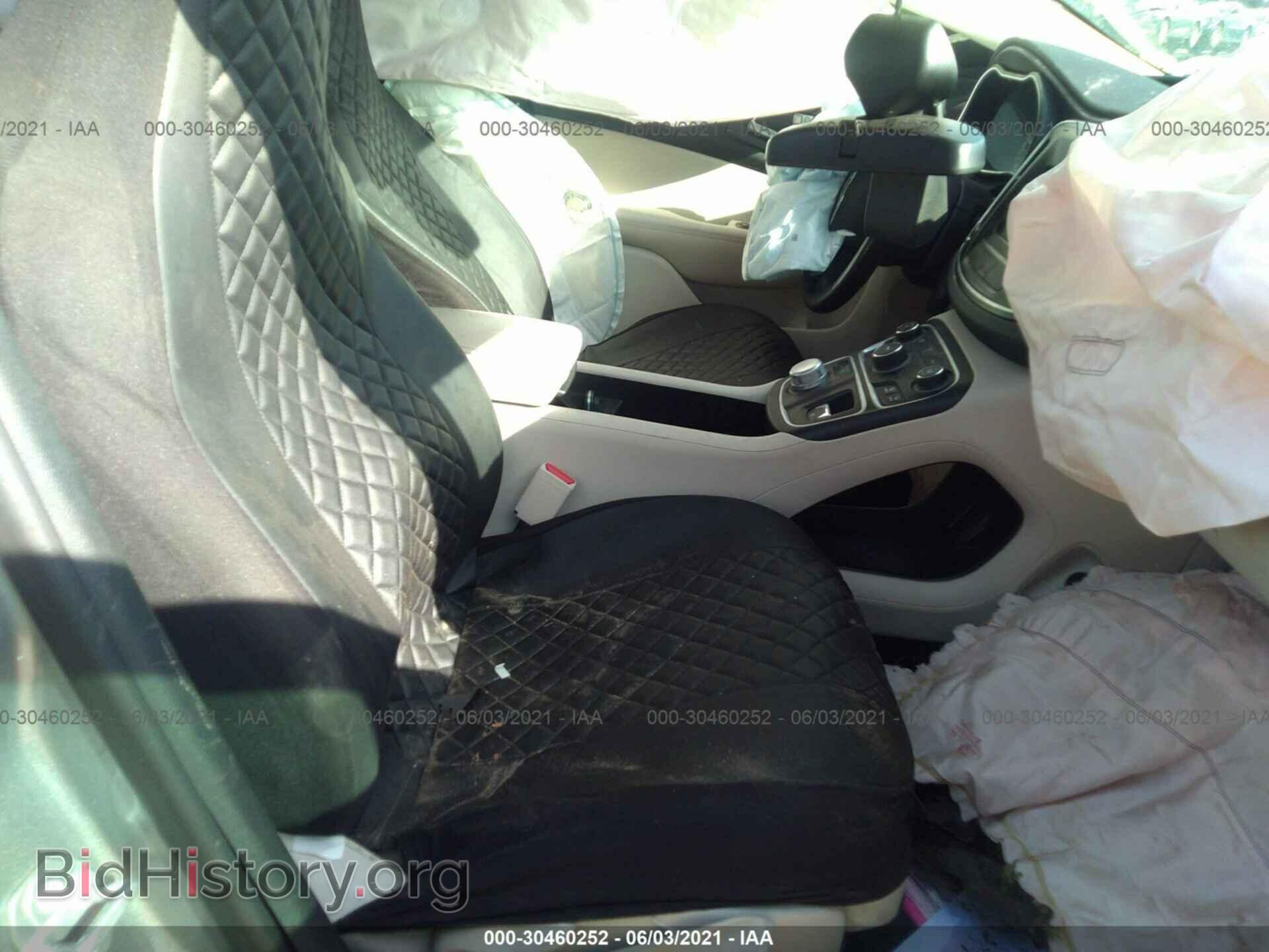 2016 CHRYSLER 200 - VIN: 1C3CCCAB7GN172923 - Фото 5