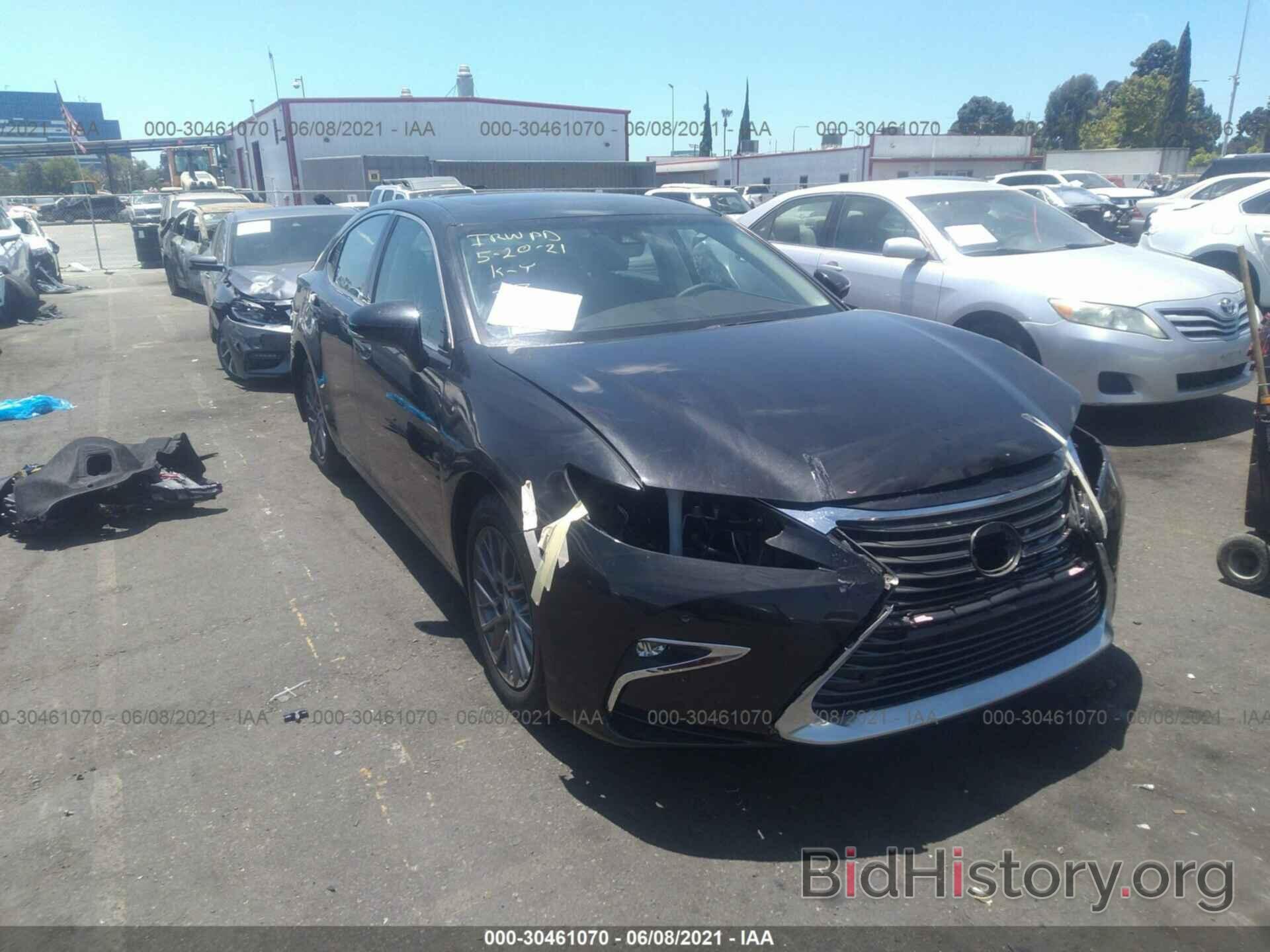 Photo 58ABK1GG4JU095740 - LEXUS ES 2018