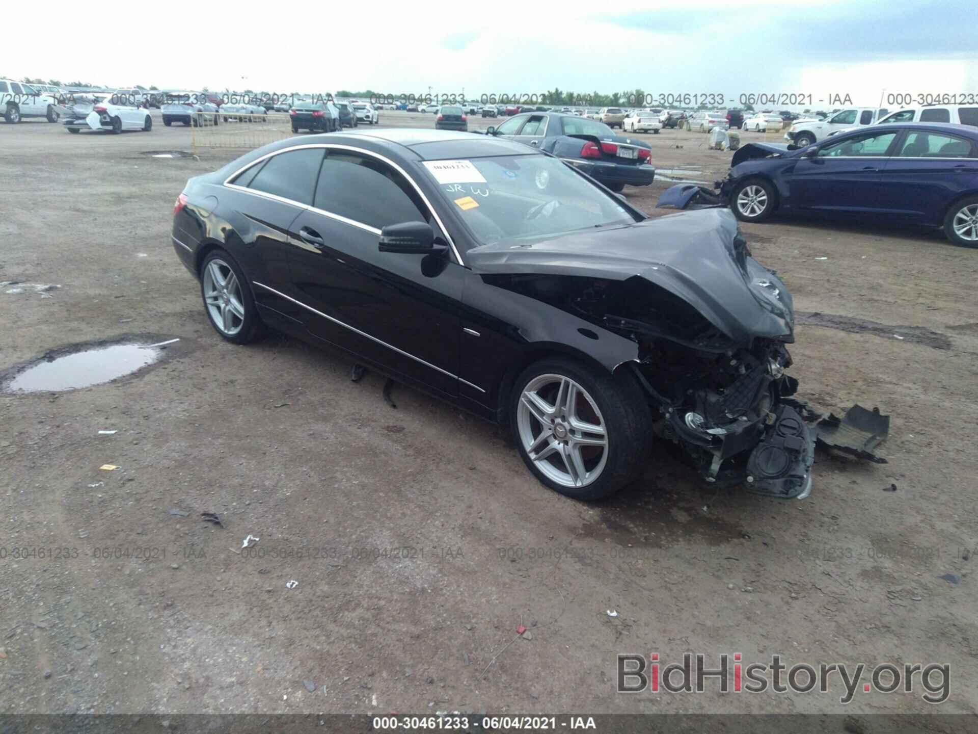 Photo WDDKJ5KB3CF155702 - MERCEDES-BENZ E-CLASS 2012