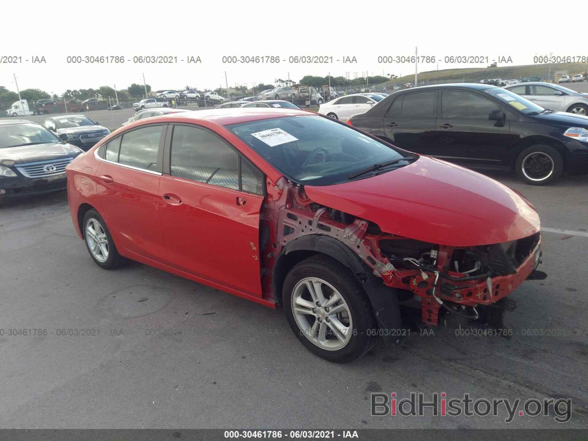 Photo 1G1BE5SM5J7181511 - CHEVROLET CRUZE 2018