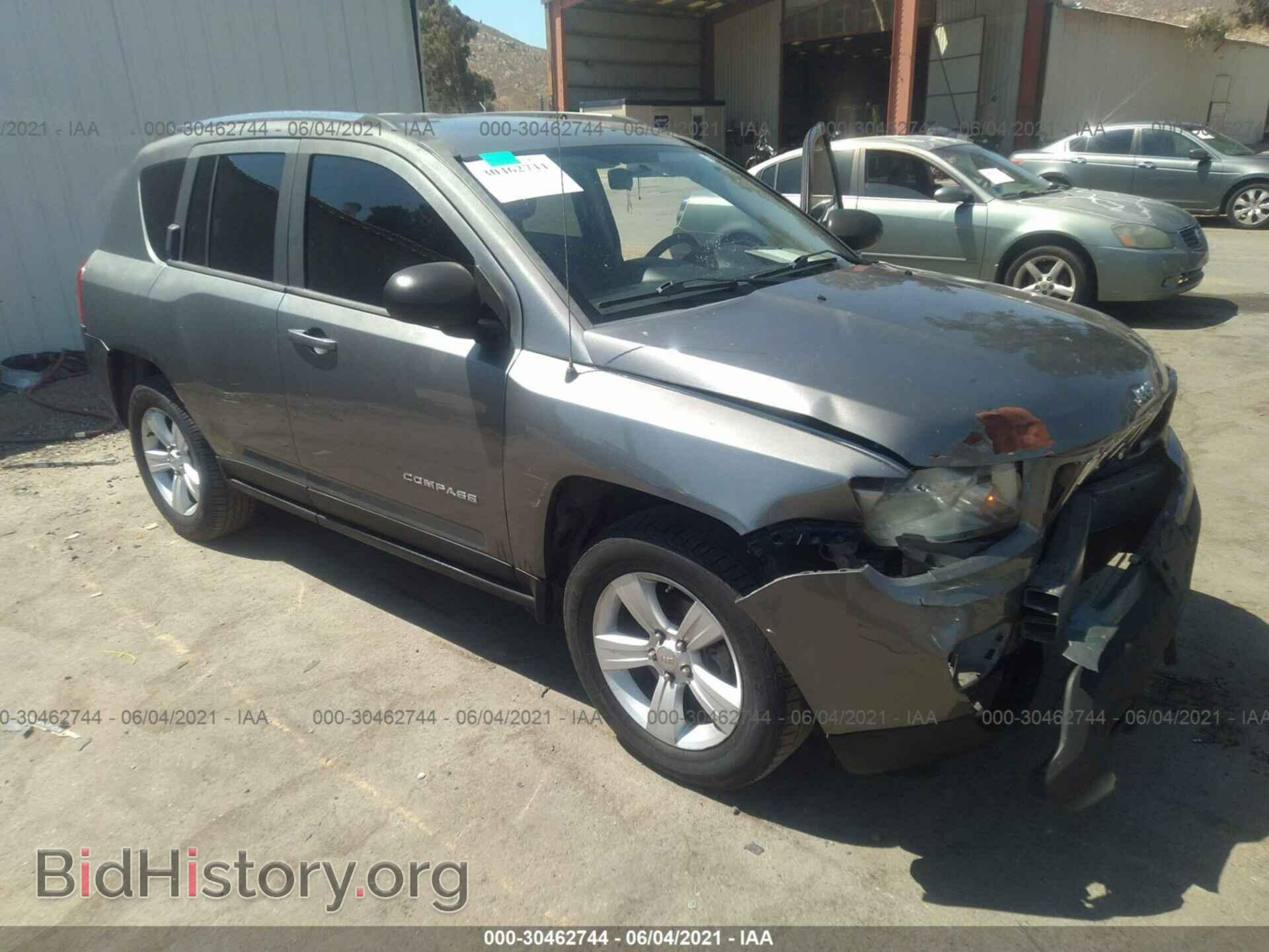 Фотография 1J4NT1FAXBD290112 - JEEP COMPASS 2011