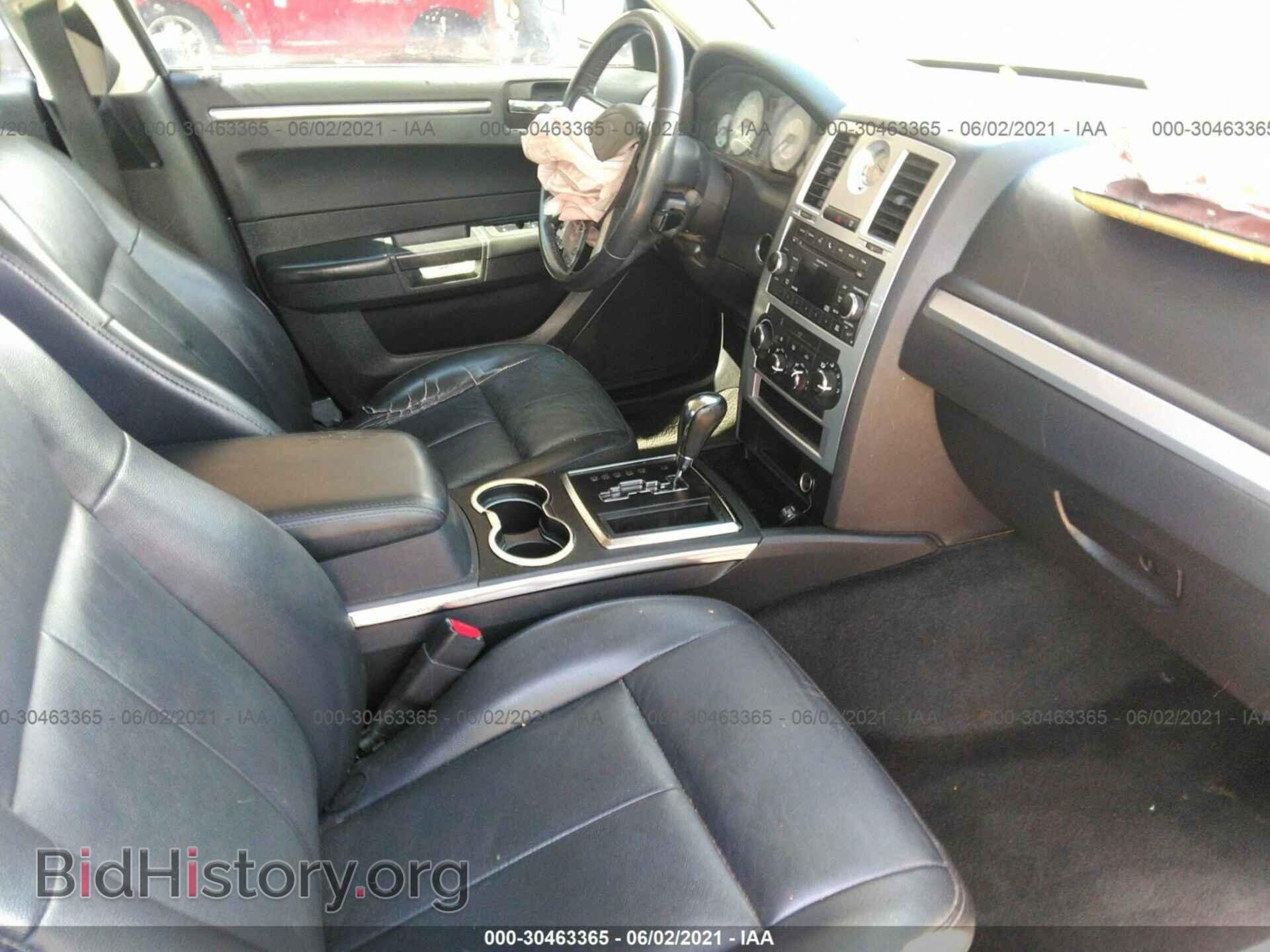 2010 CHRYSLER 300 - VIN: 2C3CA5CV2AH325202 - Фото 5