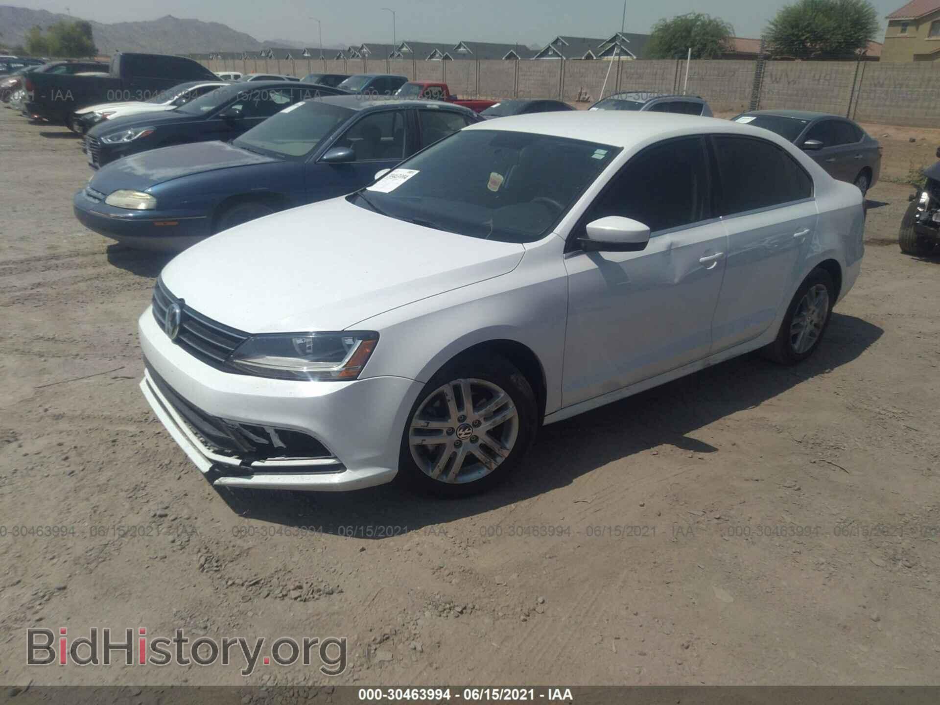 2017 VOLKSWAGEN JETTA - VIN: 3VW2B7AJ7HM218770 - Фото 2