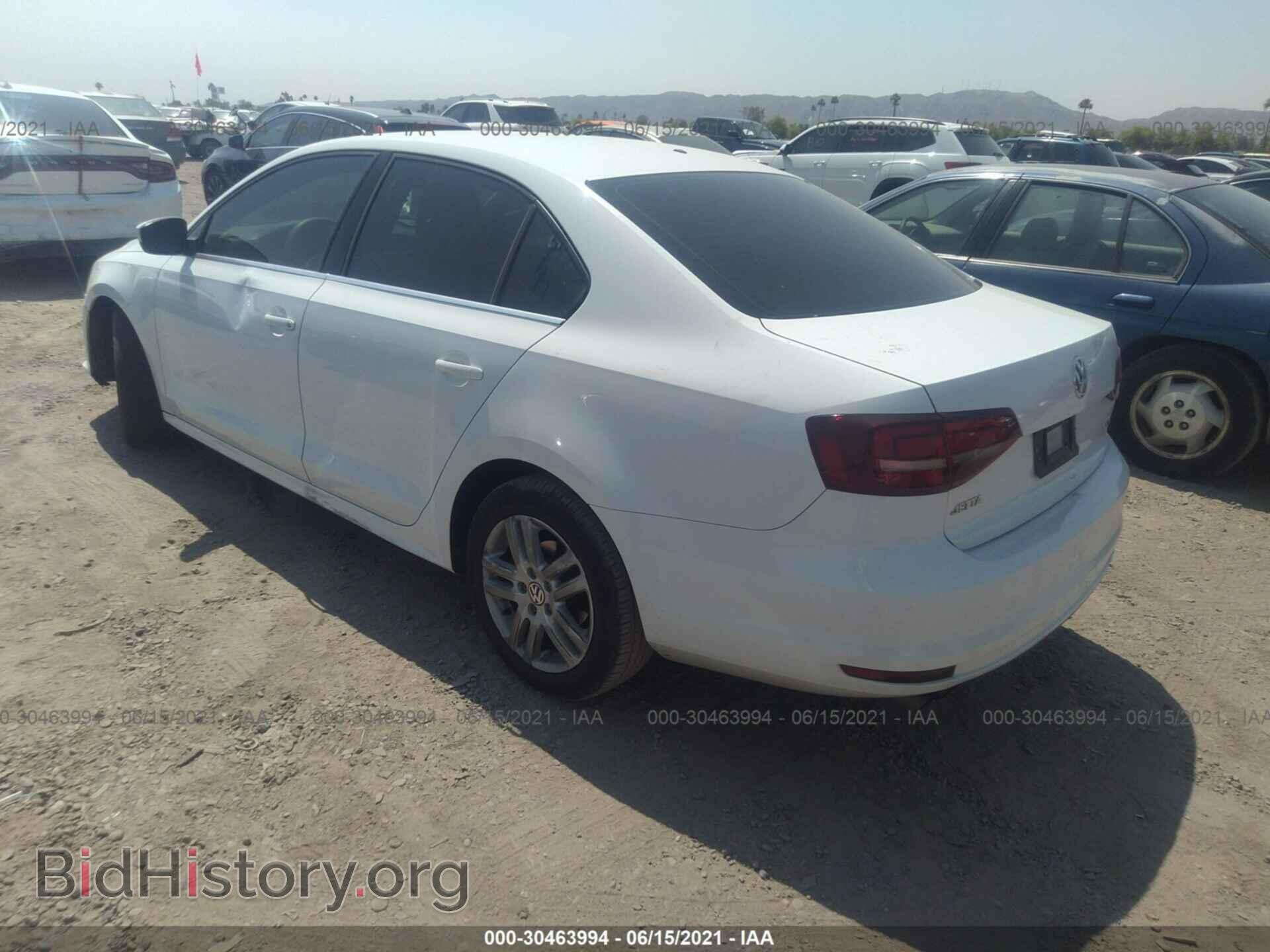 2017 VOLKSWAGEN JETTA - VIN: 3VW2B7AJ7HM218770 - Фото 3