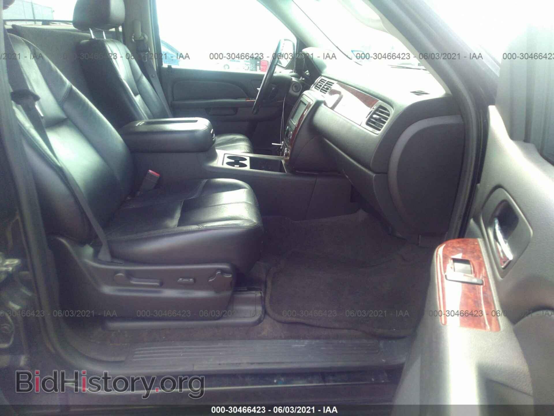 2011 CHEVROLET TAHOE - VIN: 1GNSCBE01BR398250 - Фото 5